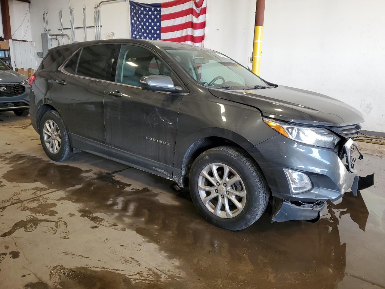 2018 Chevrolet Equinox VIN 2GNAXSEV3J6352912 Copart auction photo, front end damage thumbnail 4