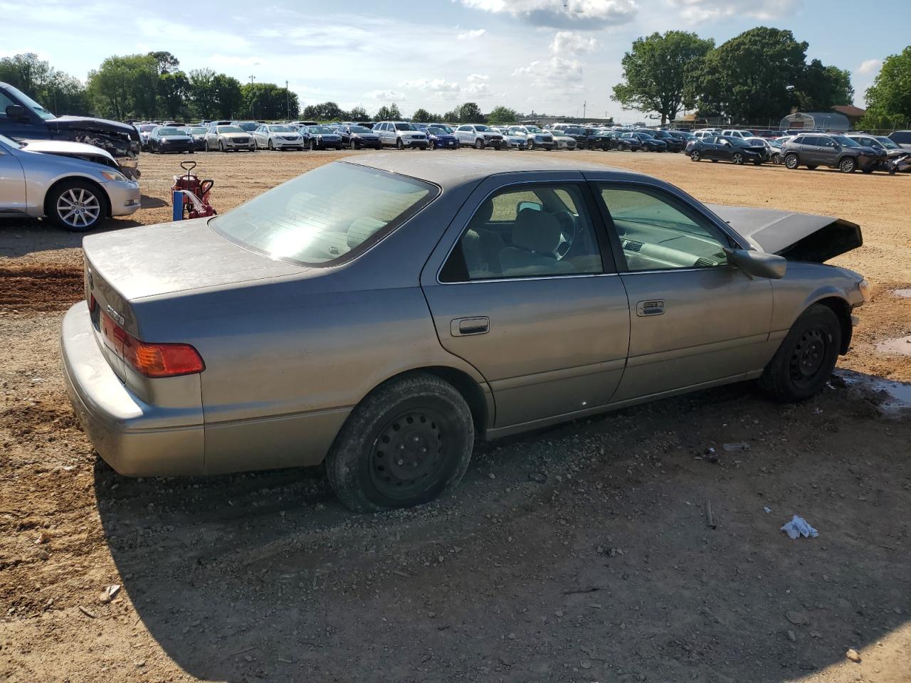 2000 Toyota Camry VIN 4T1BG22KXYU710103 Copart auction photo, front end damage thumbnail 3