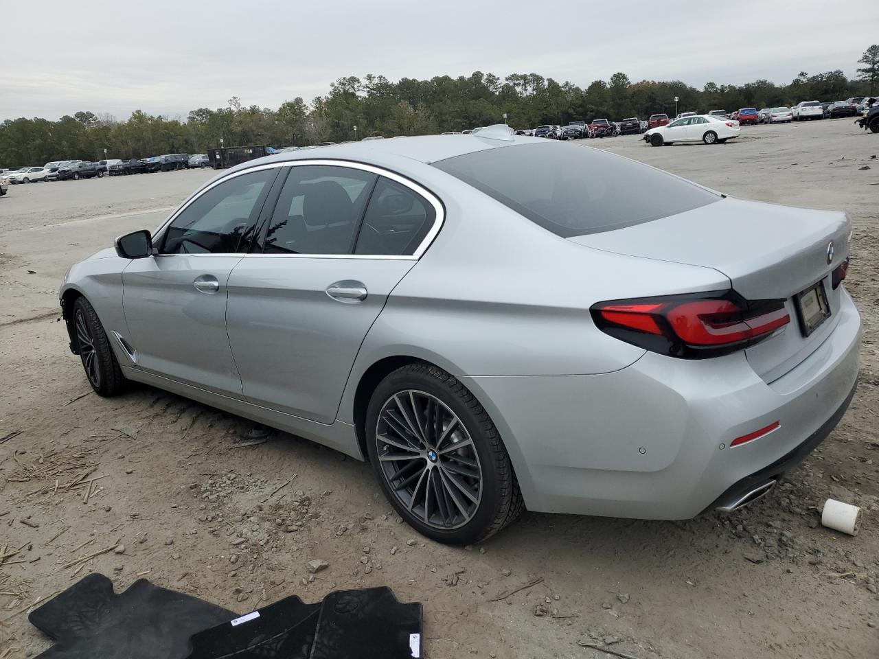 2021 BMW 5er VIN WBA53BH01MCF25165 Copart auction photo, front end damage thumbnail 2