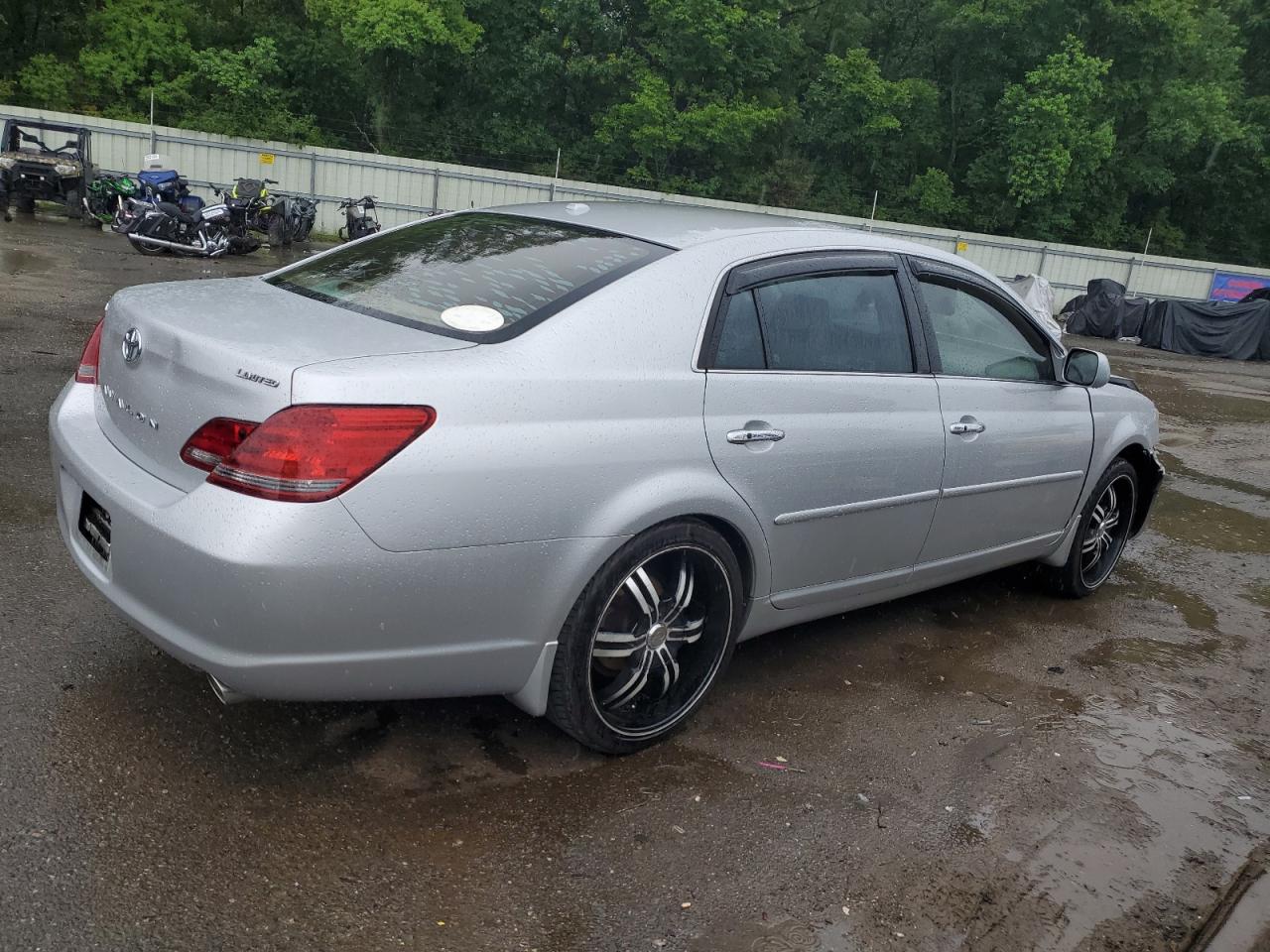 2010 Toyota Avalon VIN 4T1BK3DB8AU358937 Copart auction photo, front end damage thumbnail 3