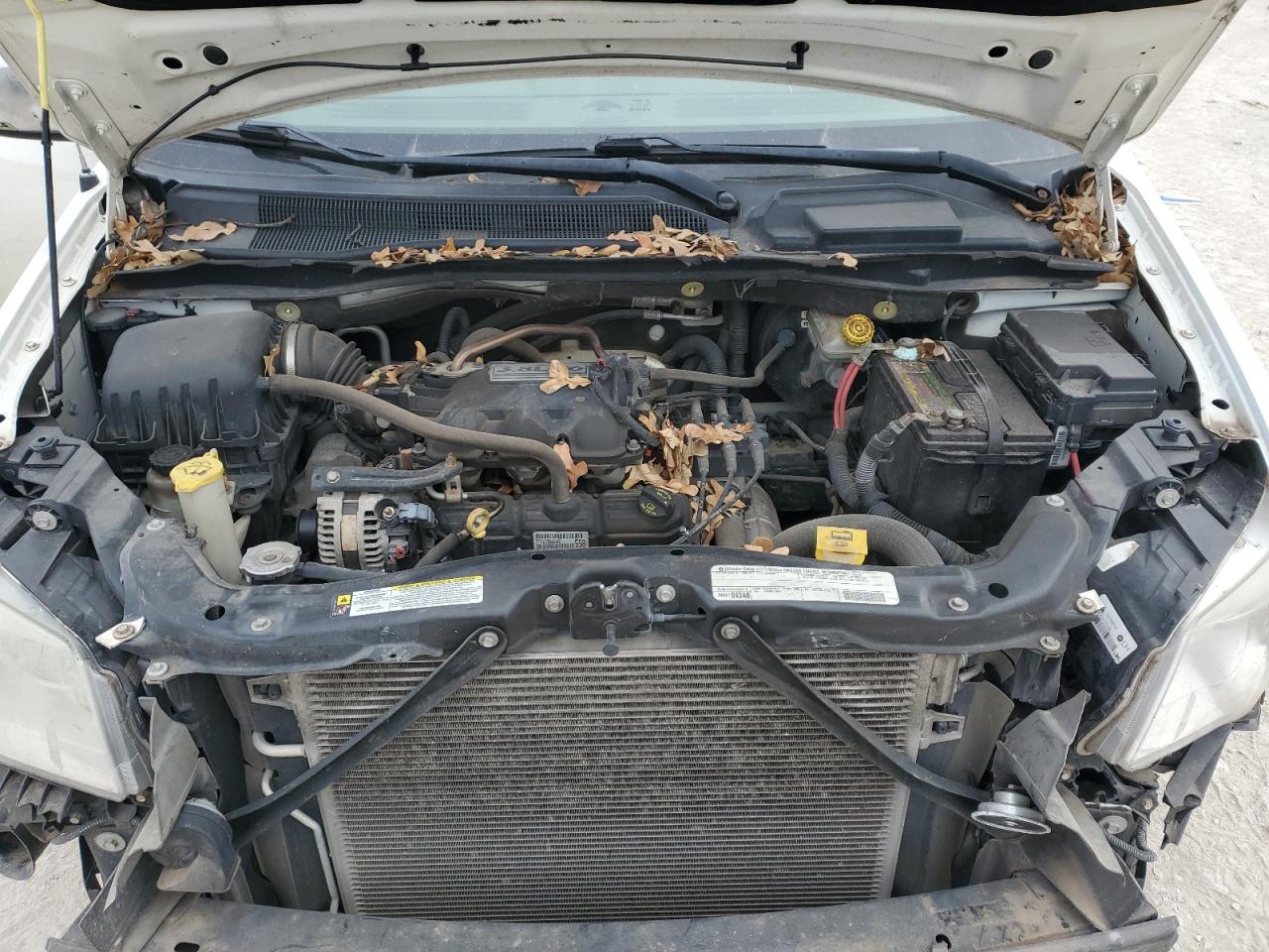 2010 Chrysler Town & Country VIN 2A4RR5D17AR495151 Copart auction photo, front end damage thumbnail 12