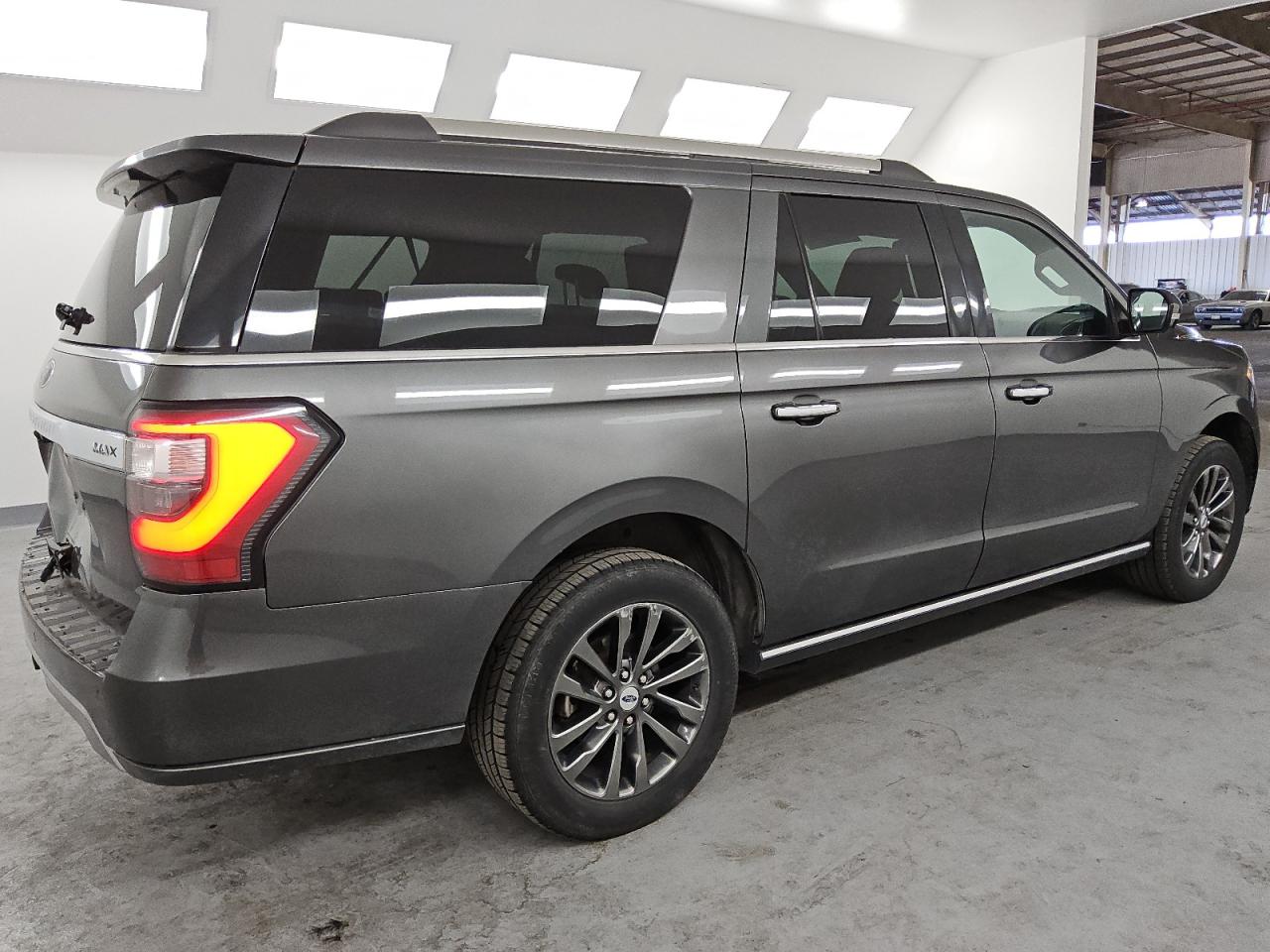 2021 Ford Expedition VIN 1FMJK2AT8MEA19287 Copart auction photo, rear end damage thumbnail 3