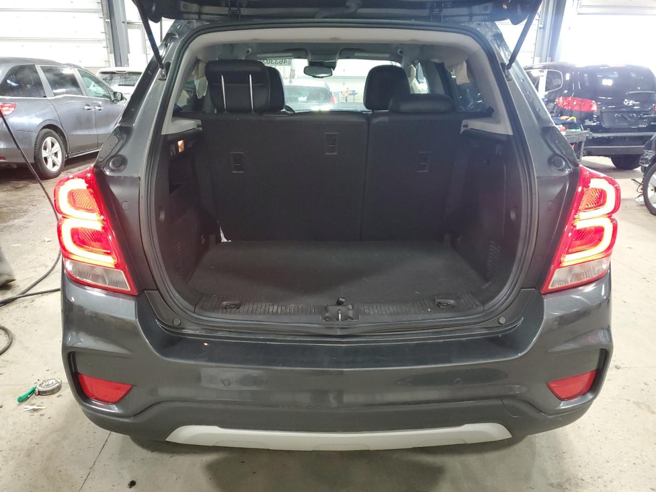 2017 Chevrolet Trax VIN 3GNCJLSB6HL159136 Copart auction photo, front end damage thumbnail 6