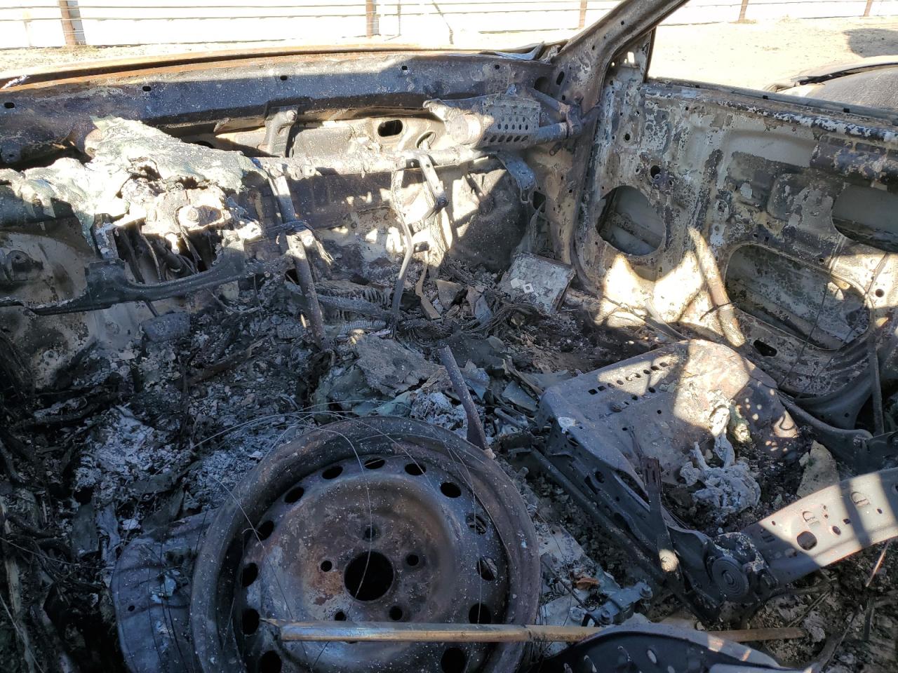 2003 Toyota Camry VIN 4T1BE32K43U720050 Copart auction photo, burn damage thumbnail 8