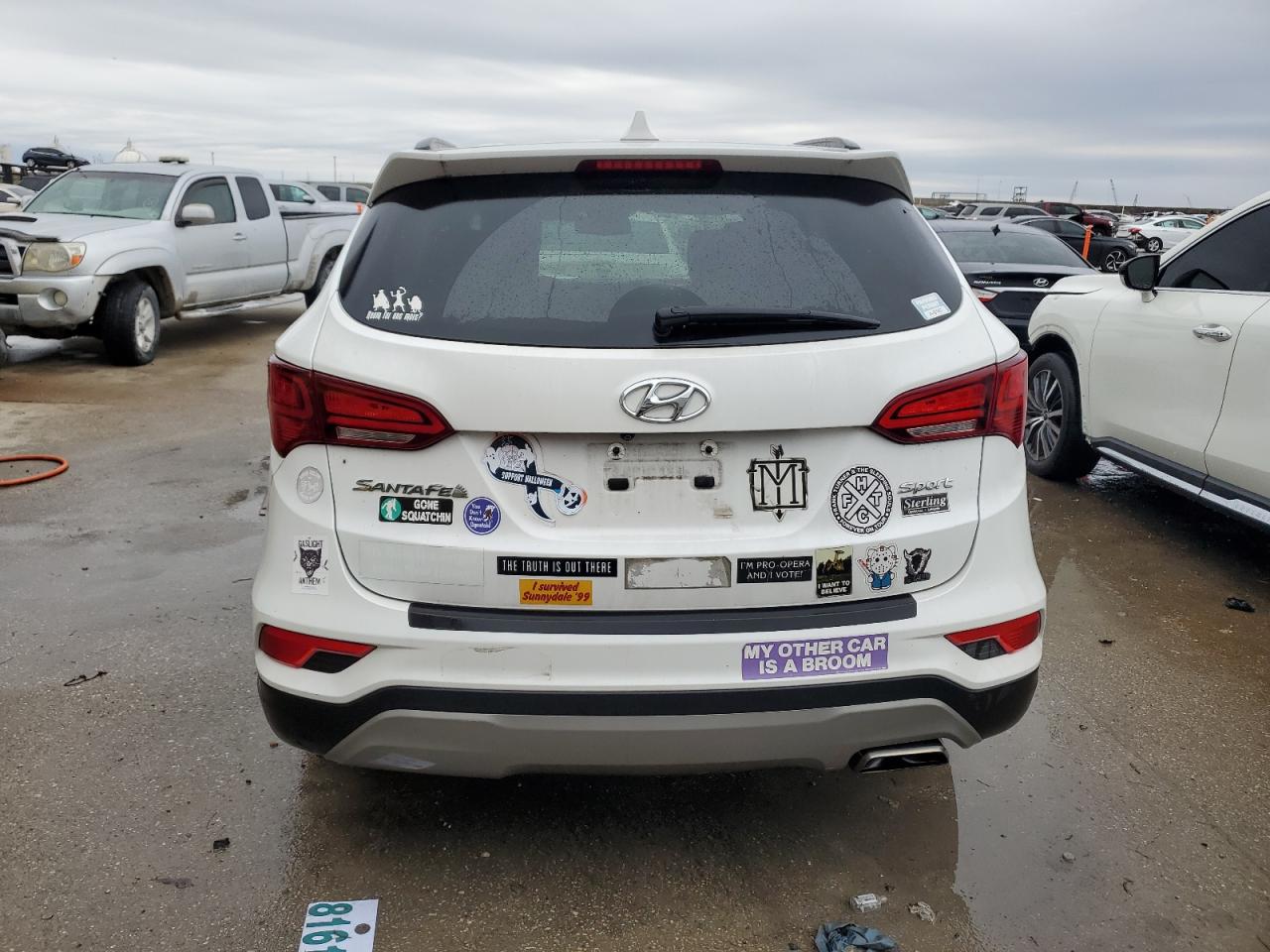 2017 Hyundai Santa Fe VIN 5NMZU3LB5HH045263 Copart auction photo, front end damage thumbnail 6