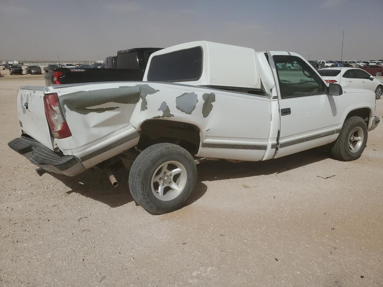 1995 GMC Sierra VIN 1GTEC14H5SZ549730 Copart auction photo, rear end / side damage thumbnail 3