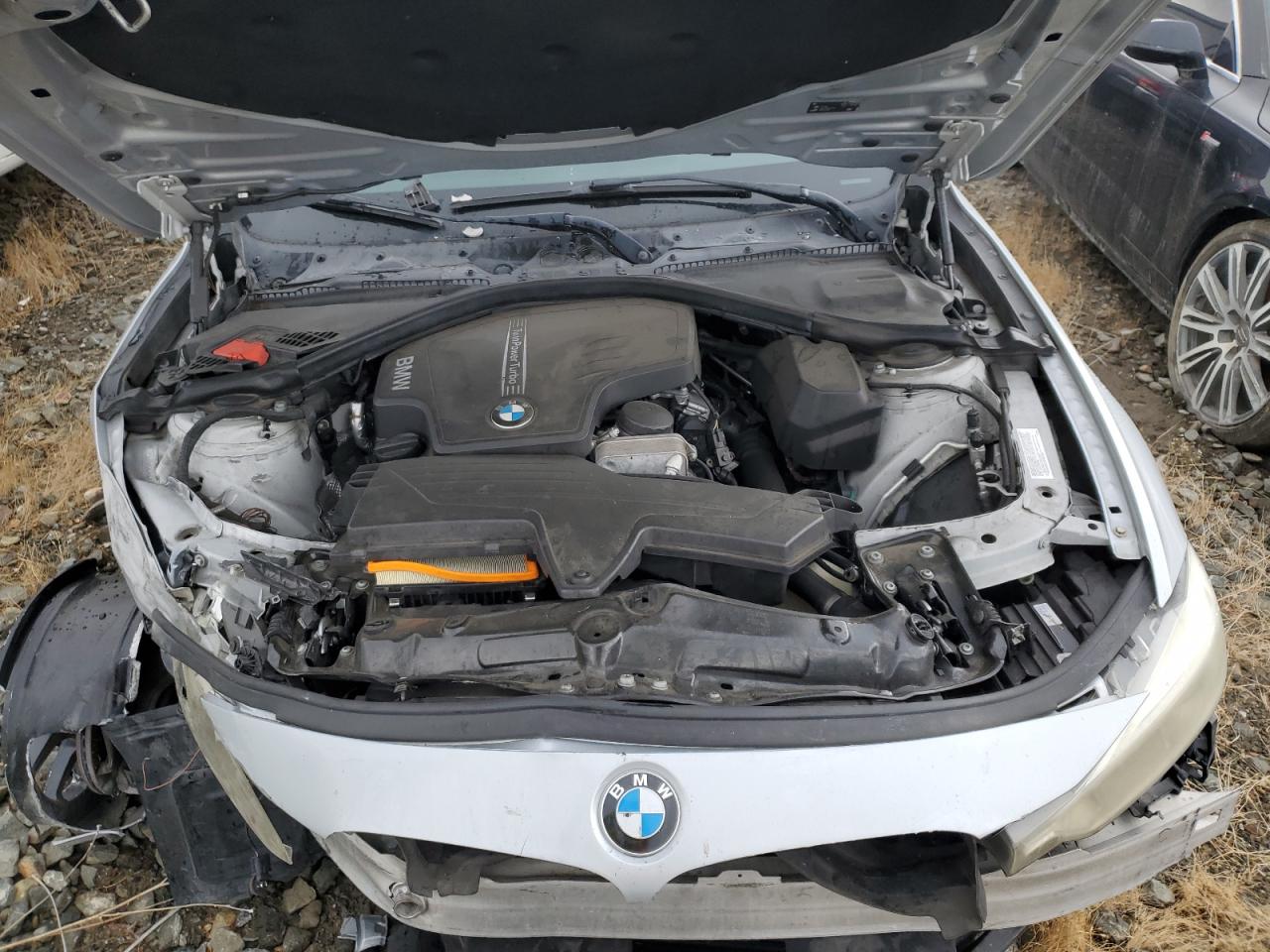 2015 BMW 3er VIN WBA3B1C53FK137318 Copart auction photo, all over damage thumbnail 11