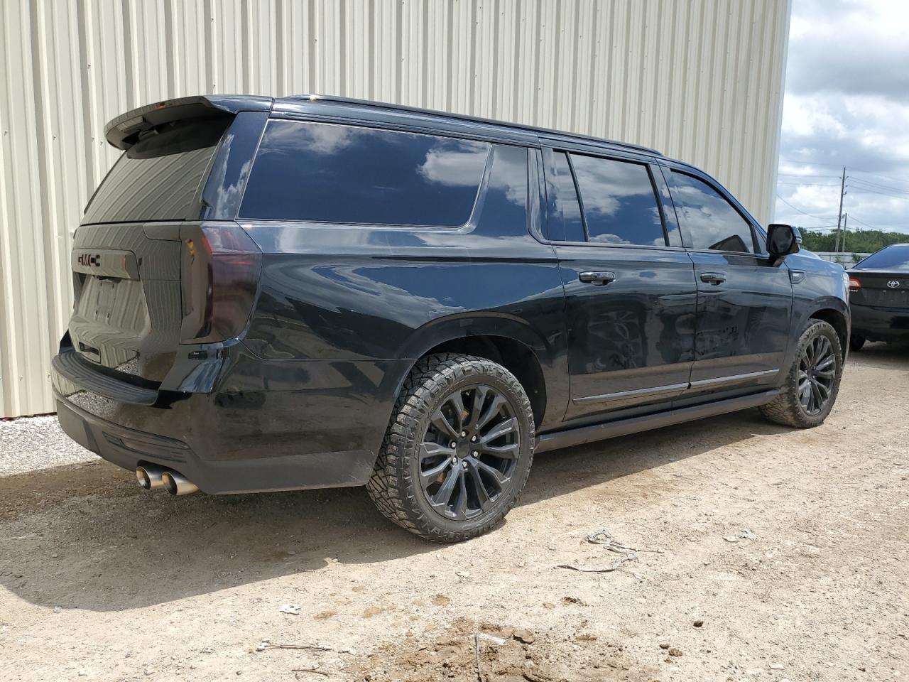 2022 GMC Yukon VIN 1GKS2JKL2NR171971 Copart auction photo, missing/altered vin damage thumbnail 3