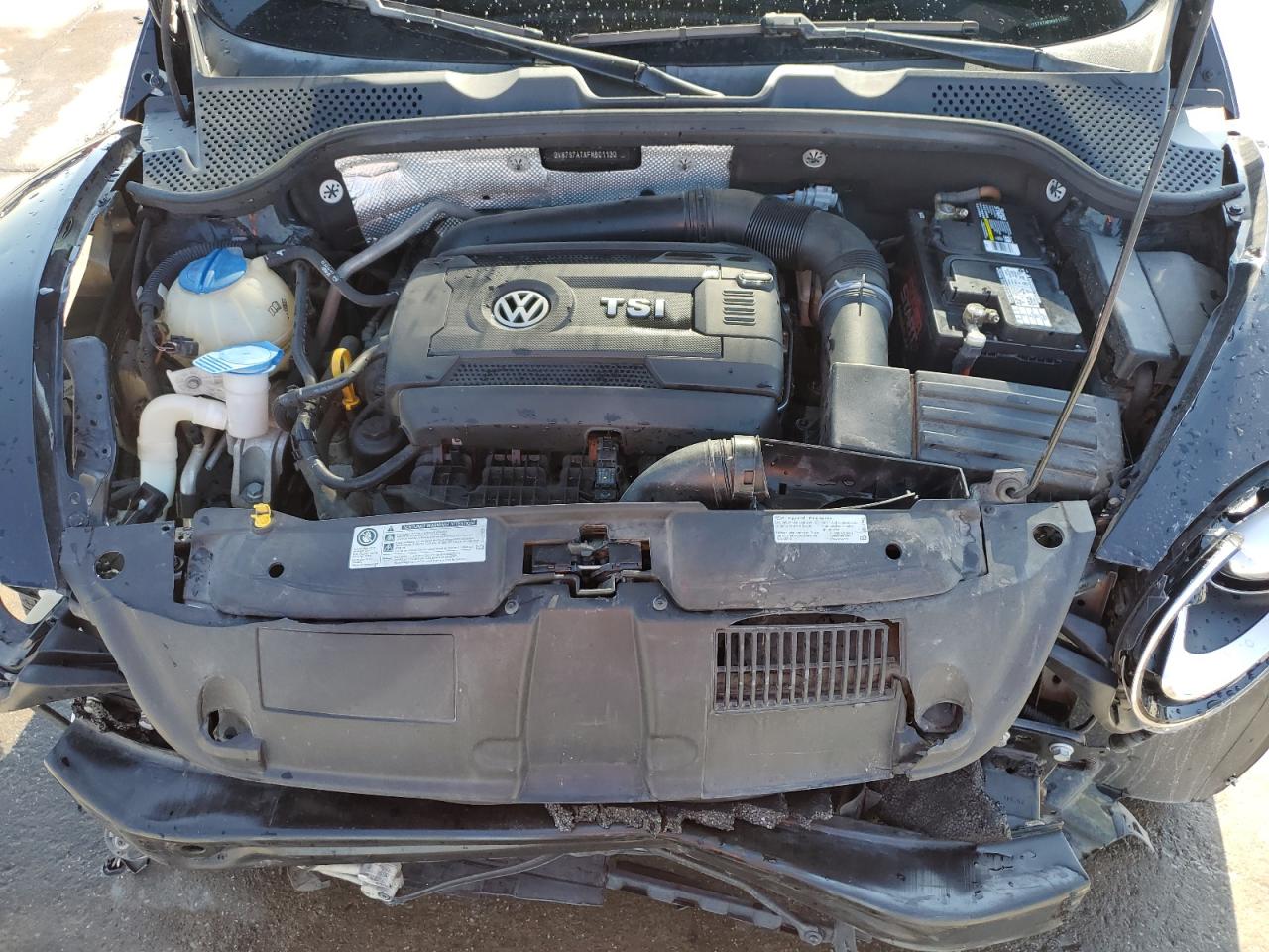 2015 Volkswagen Beetle VIN 3VW7S7ATXFM801130 Copart auction photo, side / front end damage thumbnail 11