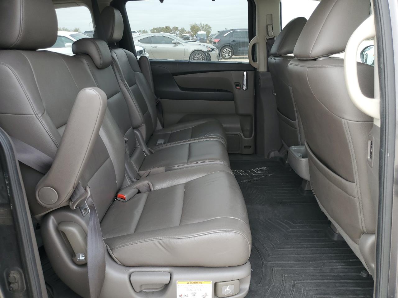 2014 Honda Odyssey VIN 5FNRL5H67EB014667 Copart auction photo, rear end / minor dent/scratches damage thumbnail 11