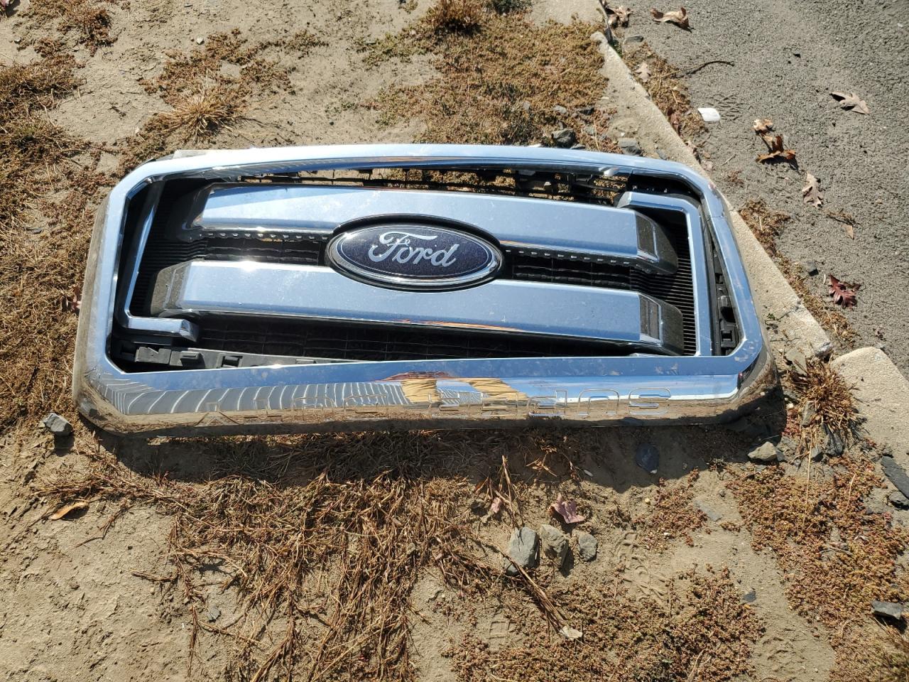 2012 Ford F250 VIN 1FT7W2BT9CEB64810 Copart auction photo, front end / rear end damage thumbnail 15