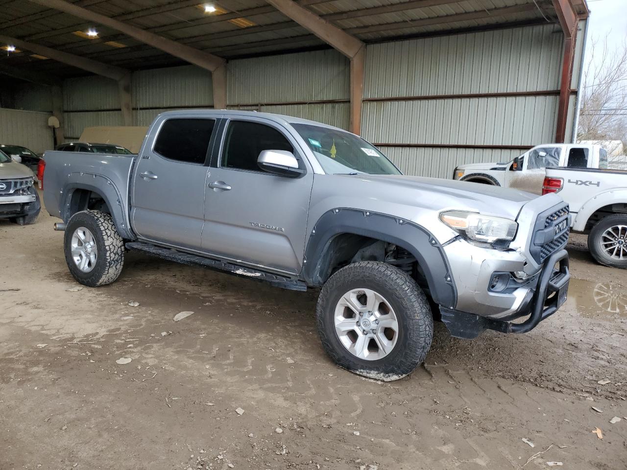 2016 Toyota Tacoma VIN 5TFCZ5AN5GX022989 Copart auction photo, rear end / front end damage thumbnail 4