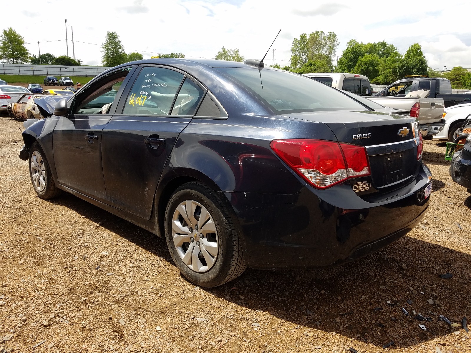 2016 Chevrolet Cruze VIN 1G1PC5SHXG7175646 Copart auction photo, front end / minor dent/scratches damage thumbnail 3