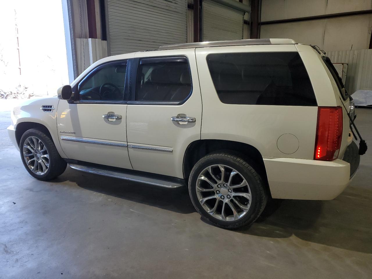 2014 Cadillac Escalade VIN 1GYS4BEF1ER159032 Copart auction photo, top/roof / all over damage thumbnail 2