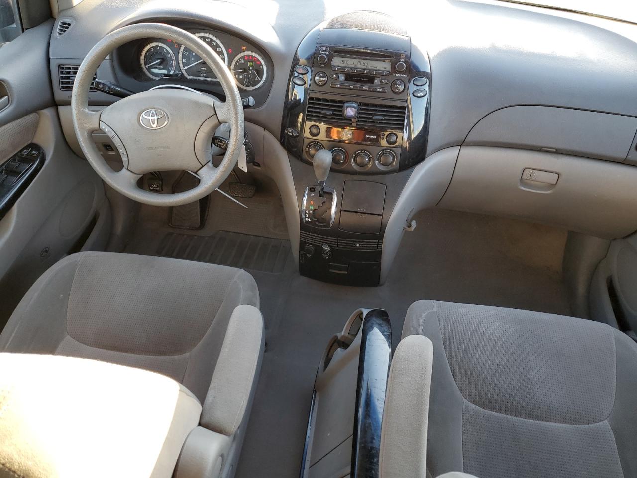 2004 Toyota Sienna VIN 5TDZA23C64S207937 Copart auction photo, front end damage thumbnail 8