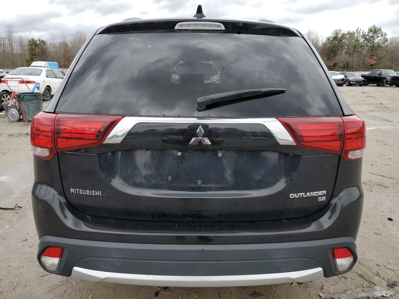 2018 Mitsubishi Outlander VIN JA4AZ3A36JJ001566 Copart auction photo, front end / minor dent/scratches damage thumbnail 6