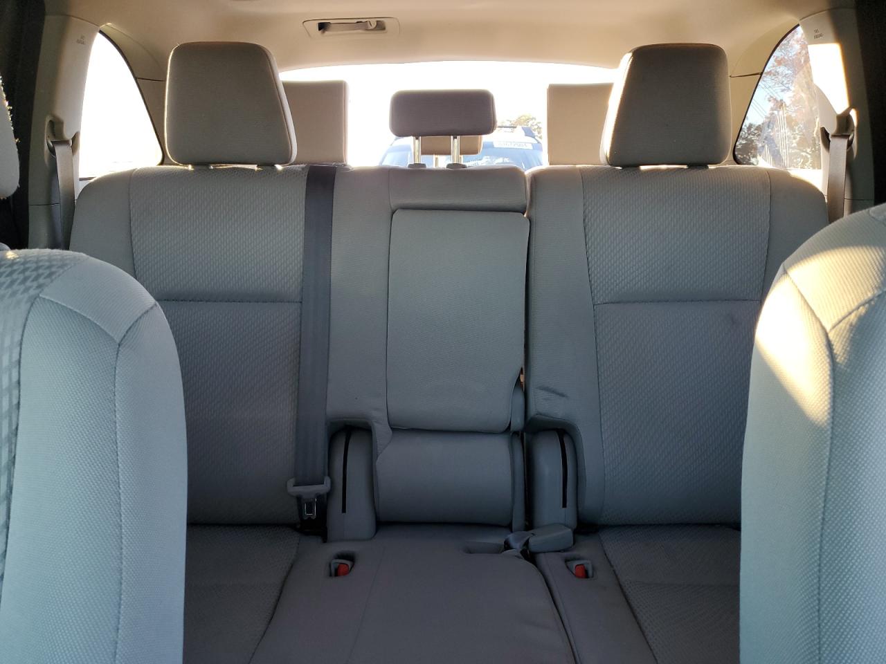 2018 Toyota Highlander VIN 5TDZARFH1JS039426 Copart auction photo, front end damage thumbnail 10