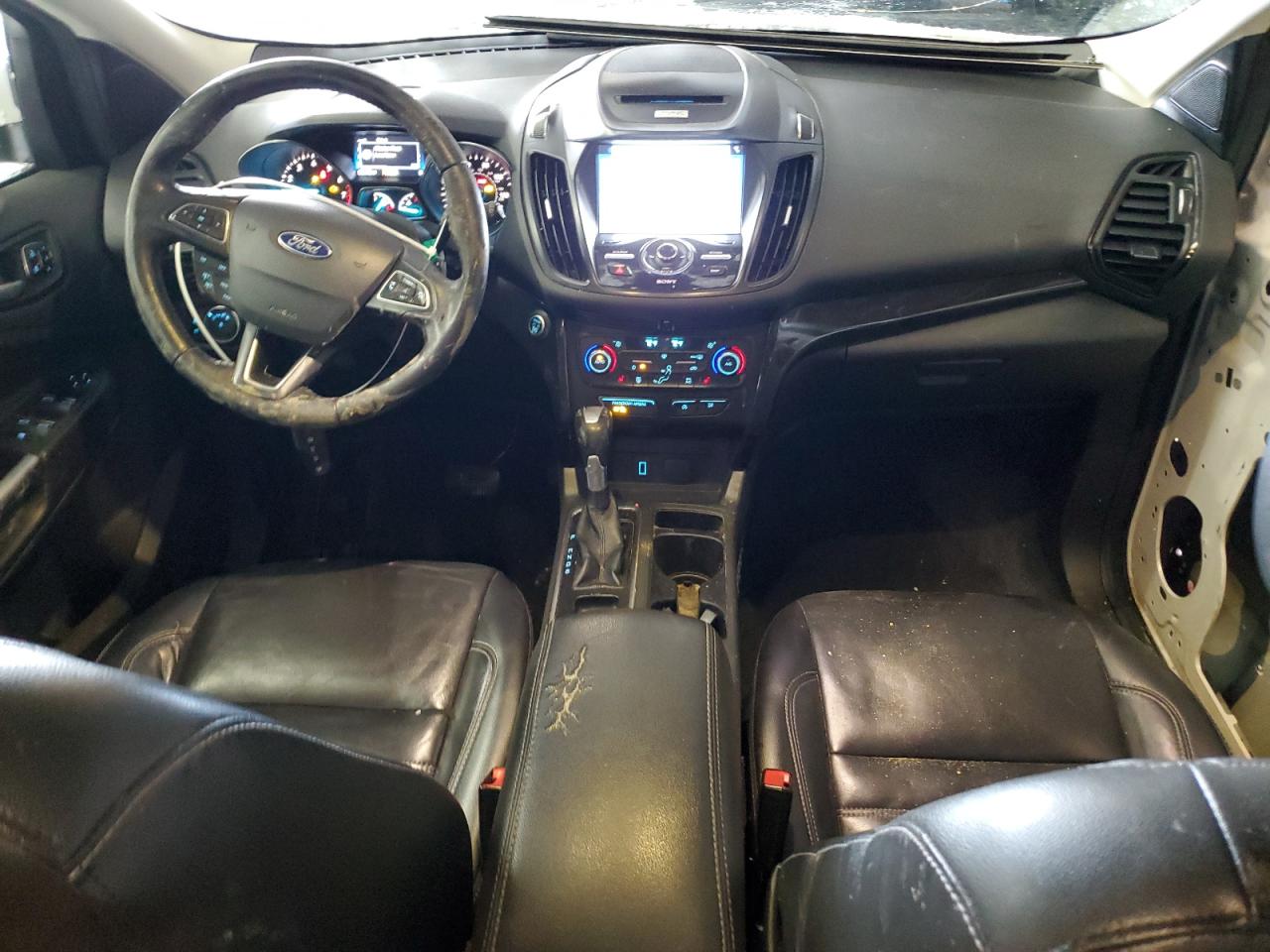 2017 Ford Escape VIN 1FMCU9J95HUC35934 Copart auction photo, front end / side damage thumbnail 8