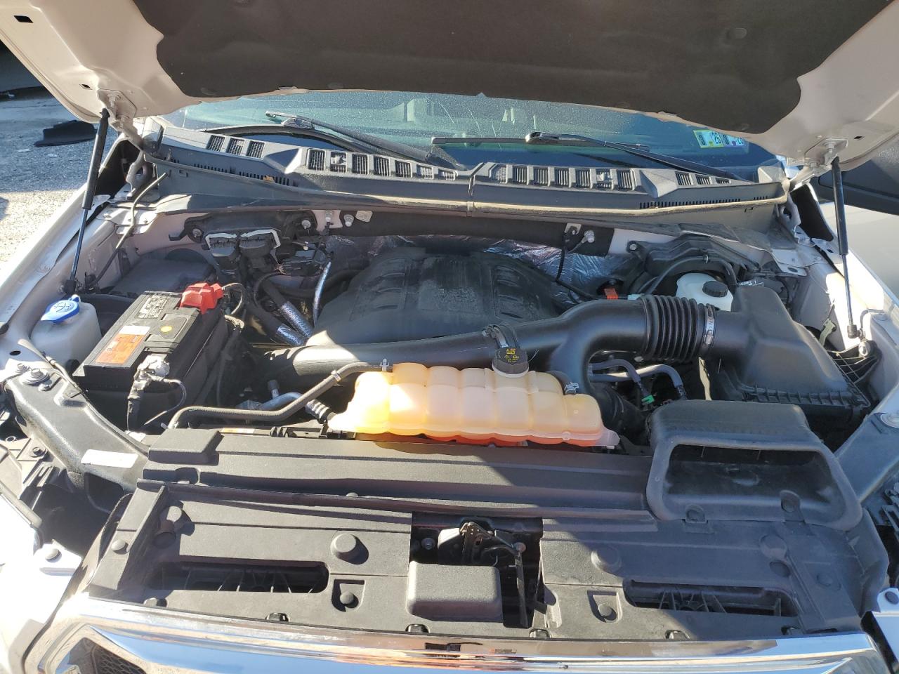 2016 Ford F-150 VIN 1FTNF1EG1GKD72171 Copart auction photo, front end / side damage thumbnail 11