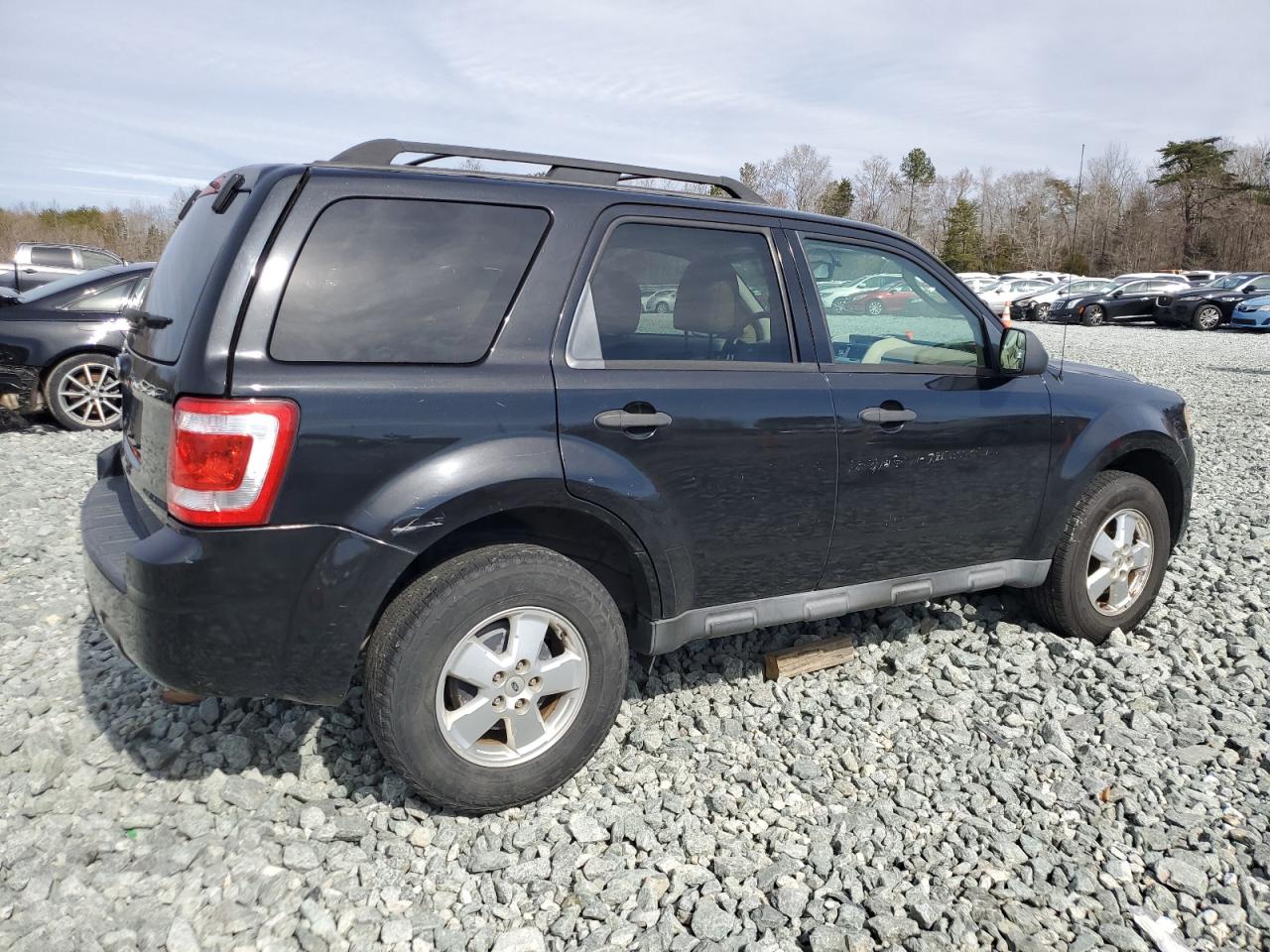 2011 Ford Escape VIN 1FMCU0D77BKC08551 Copart auction photo, front end / minor dent/scratches damage thumbnail 3