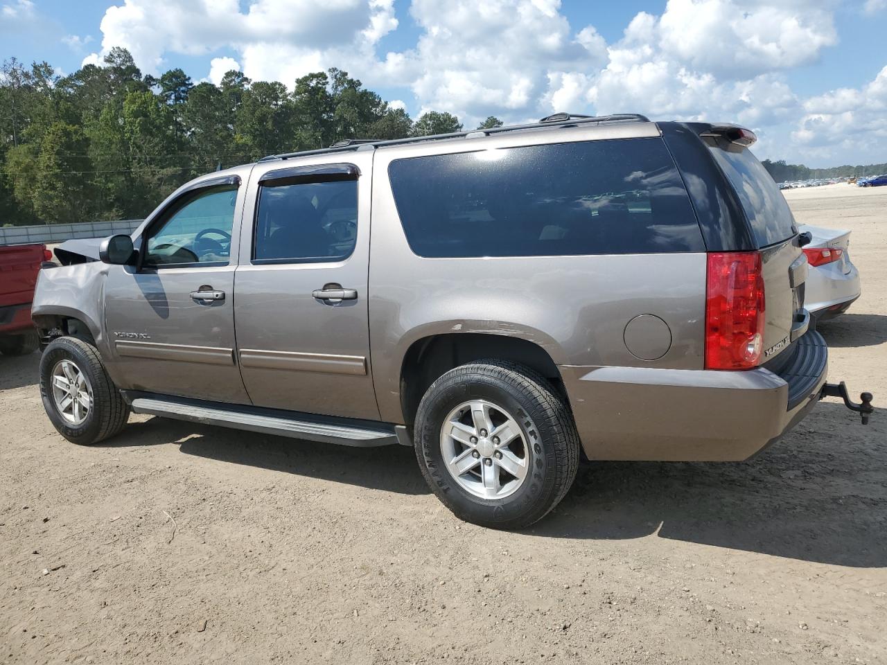 2013 GMC Yukon VIN 1GKS1HE04DR186564 Copart auction photo, front end damage thumbnail 2