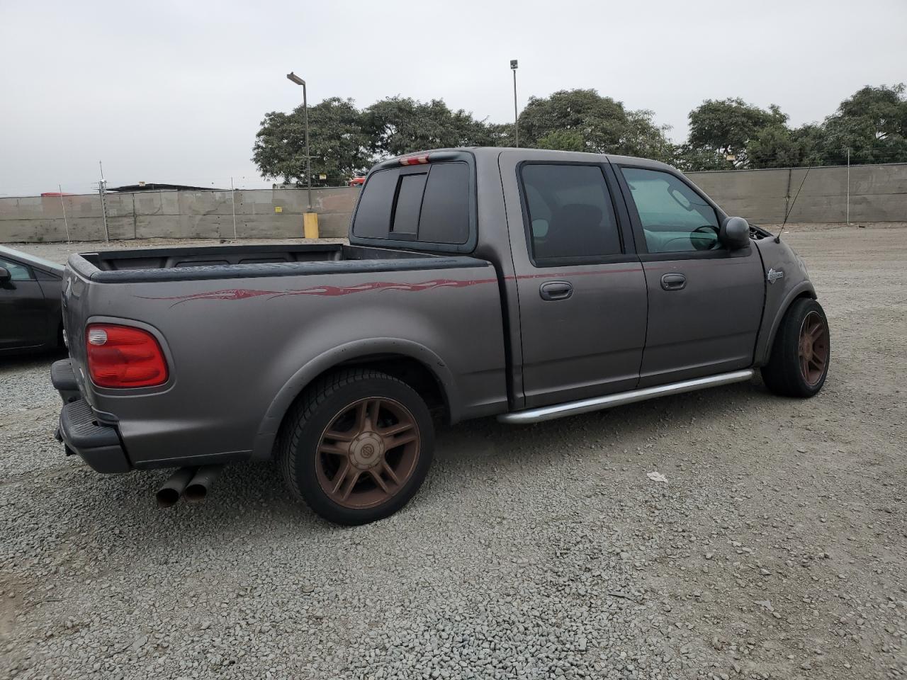 2002 Ford F-150 VIN 1FTRW07382KD74160 Copart auction photo, front end damage thumbnail 3