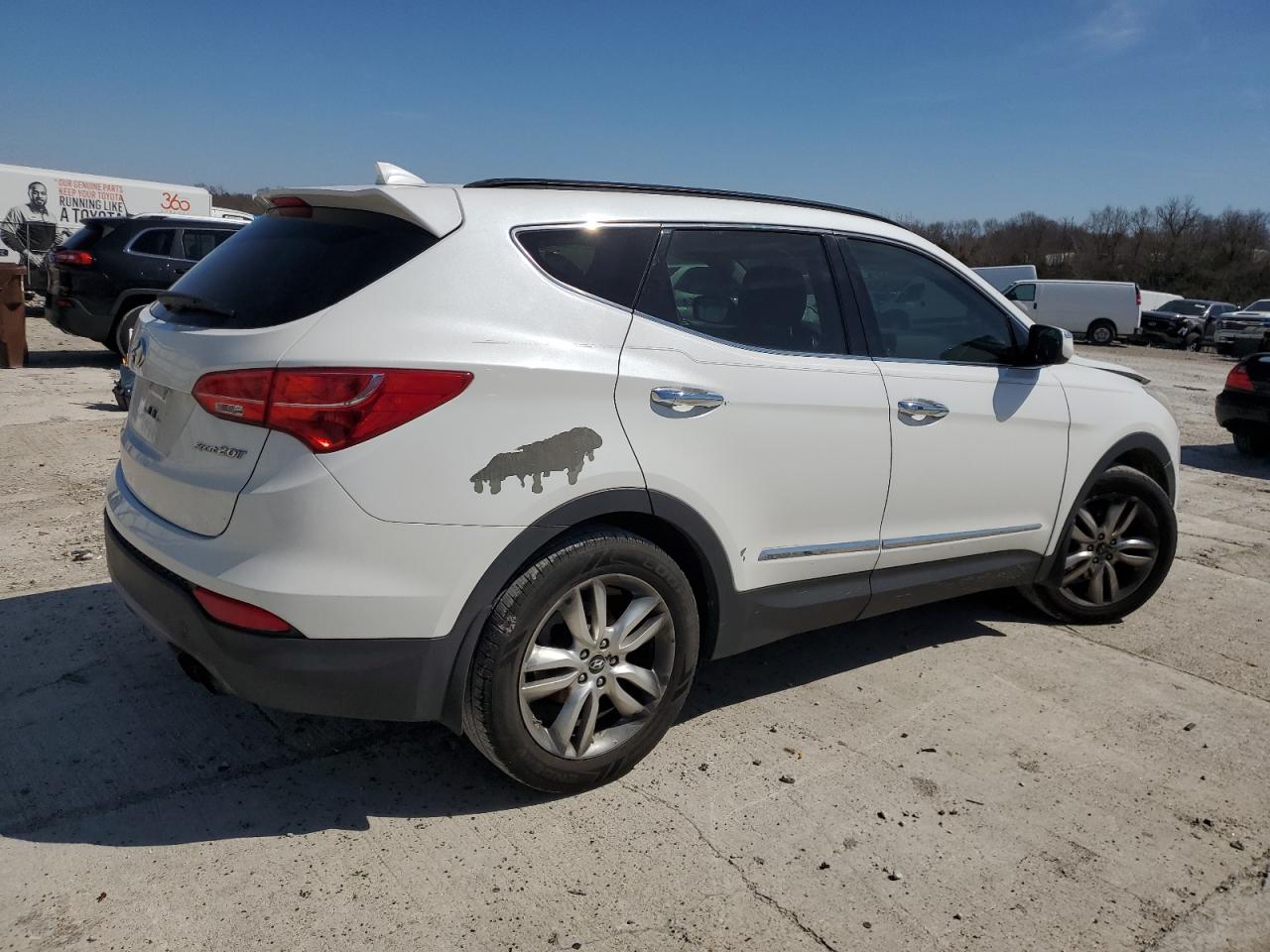 2013 Hyundai Santa Fe VIN 5XYZU3LA4DG086950 Copart auction photo, front end / minor dent/scratches damage thumbnail 3
