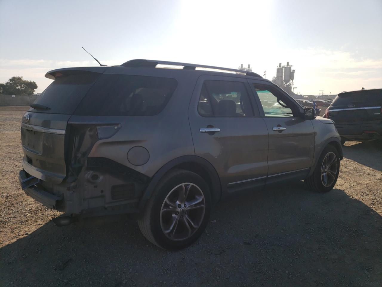2011 Ford Explorer VIN 1FMHK7F84BGA69542 Copart auction photo, all over damage thumbnail 3