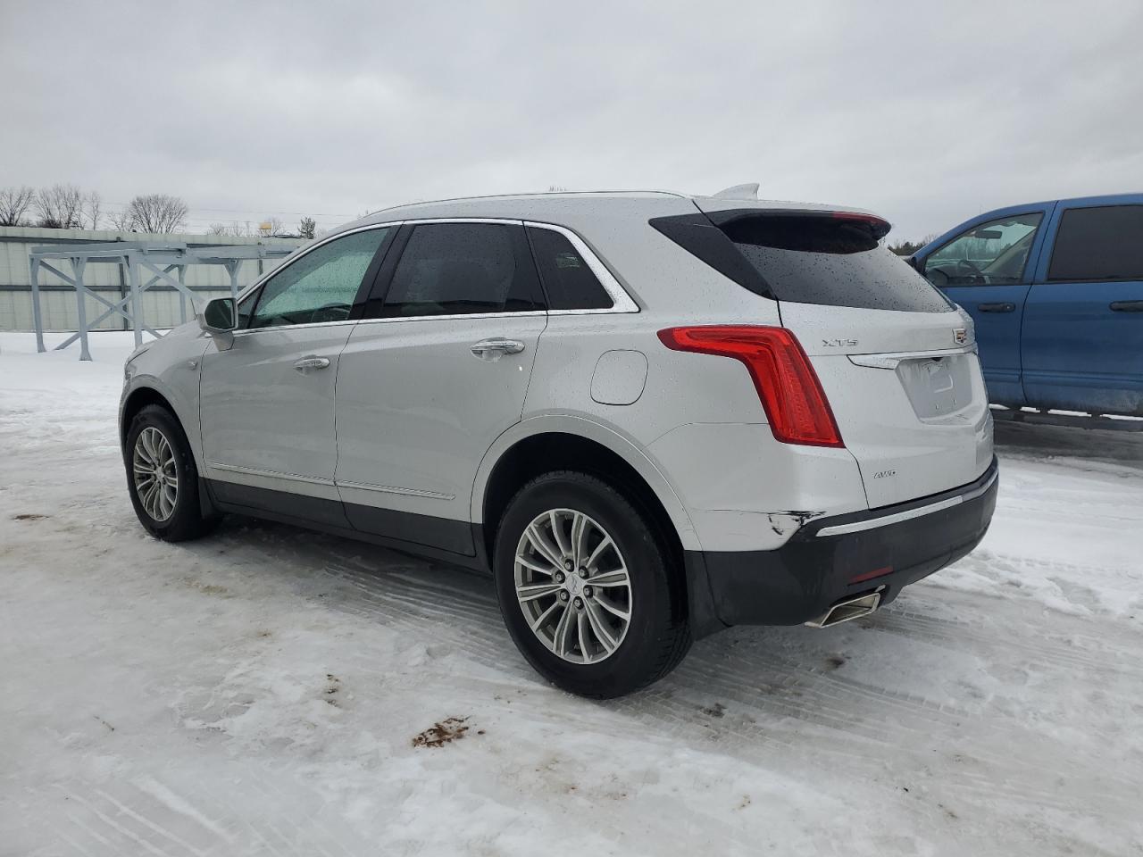 2018 Cadillac XT5 VIN 1GYKNDRS6JZ196796 Copart auction photo, front end damage thumbnail 2