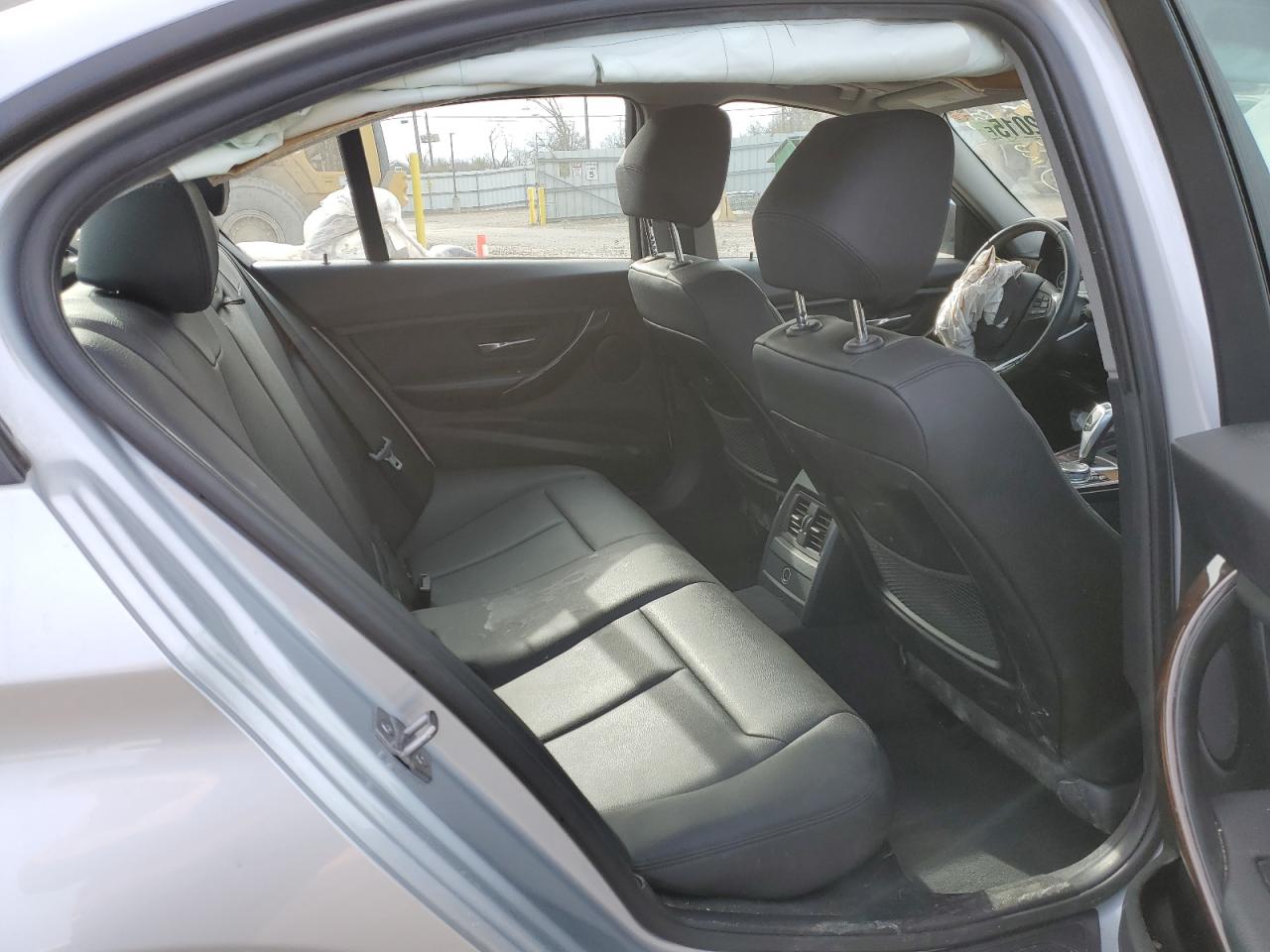 2015 BMW 3er VIN WBA3C3G50FNS76565 Copart auction photo, front end damage thumbnail 10