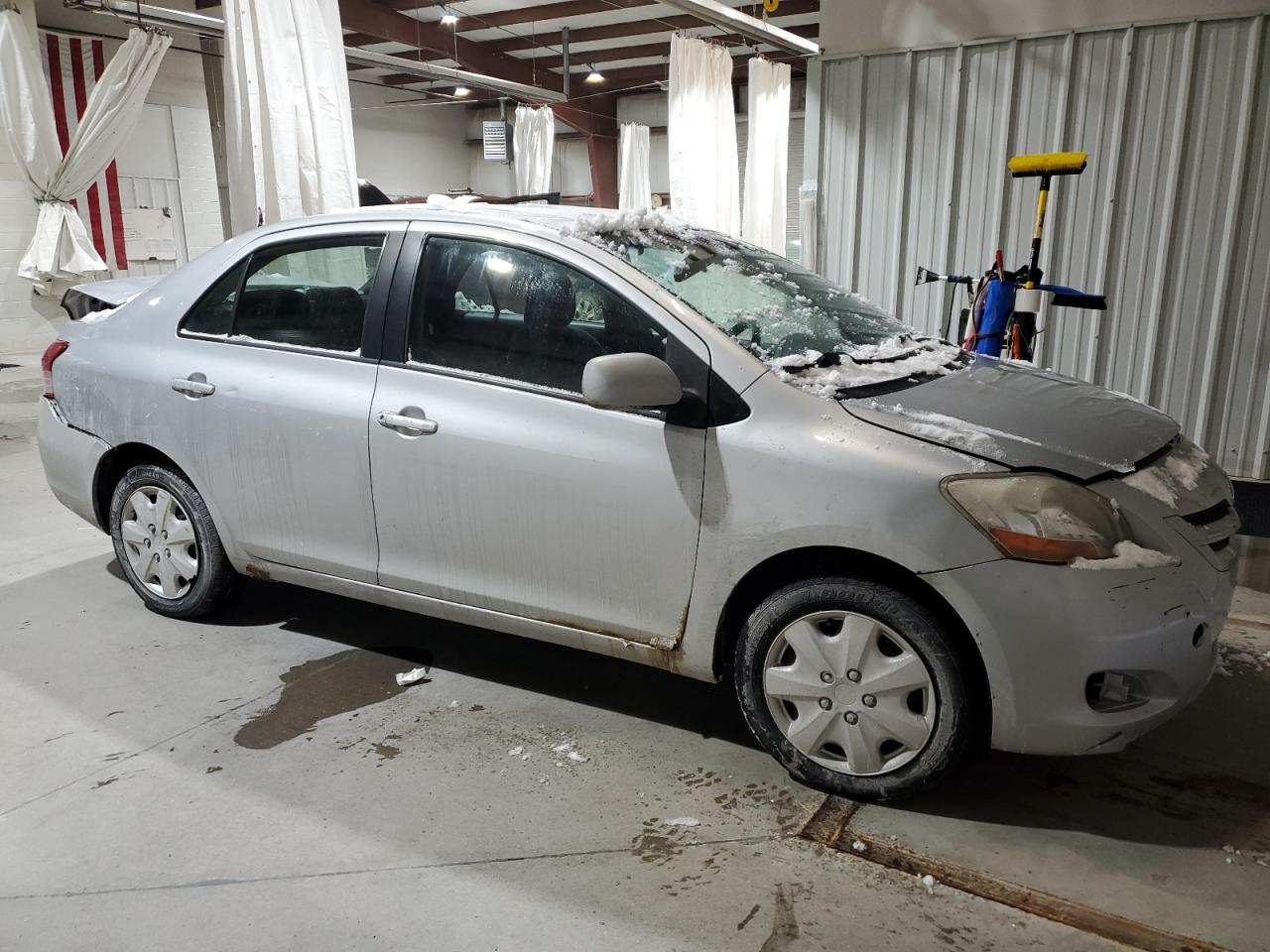 2007 Toyota Yaris VIN JTDBT923271077470 Copart auction photo, rear end / minor dent/scratches damage thumbnail 4
