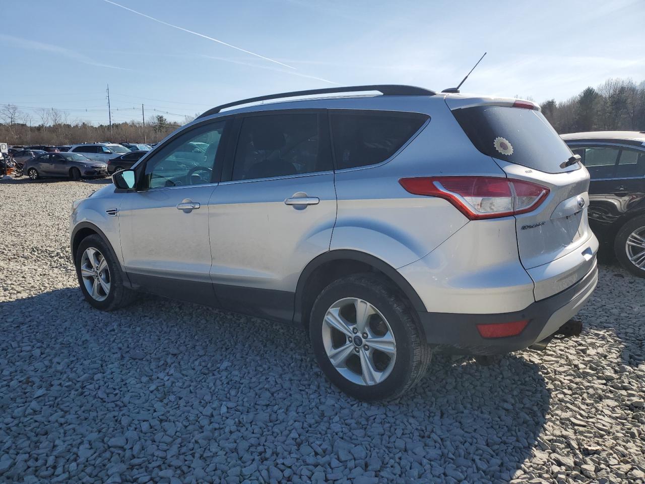 2015 Ford Escape VIN 1FMCU9GX2FUB53677 Copart auction photo, minor dent/scratches damage thumbnail 2