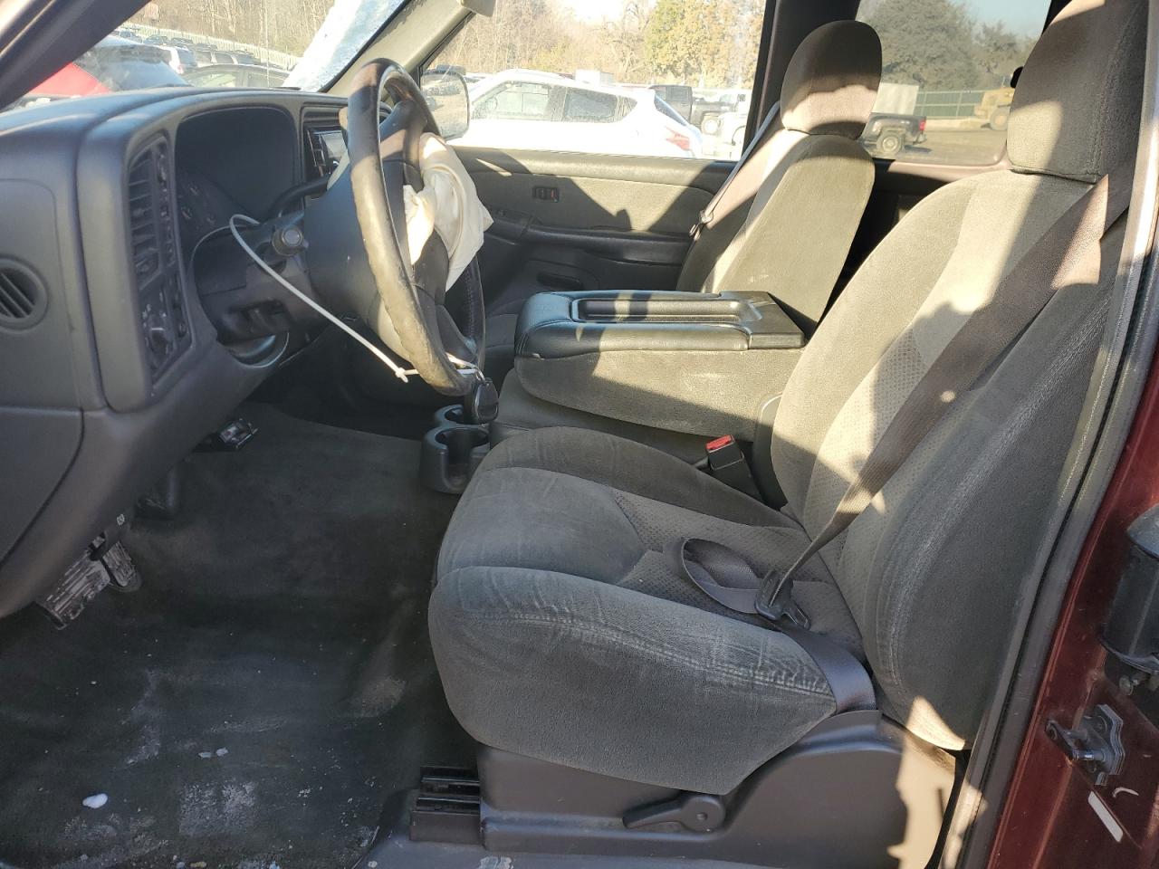 2003 Chevrolet Silverado VIN 2GCEK19TX31176341 Copart auction photo, front end damage thumbnail 7