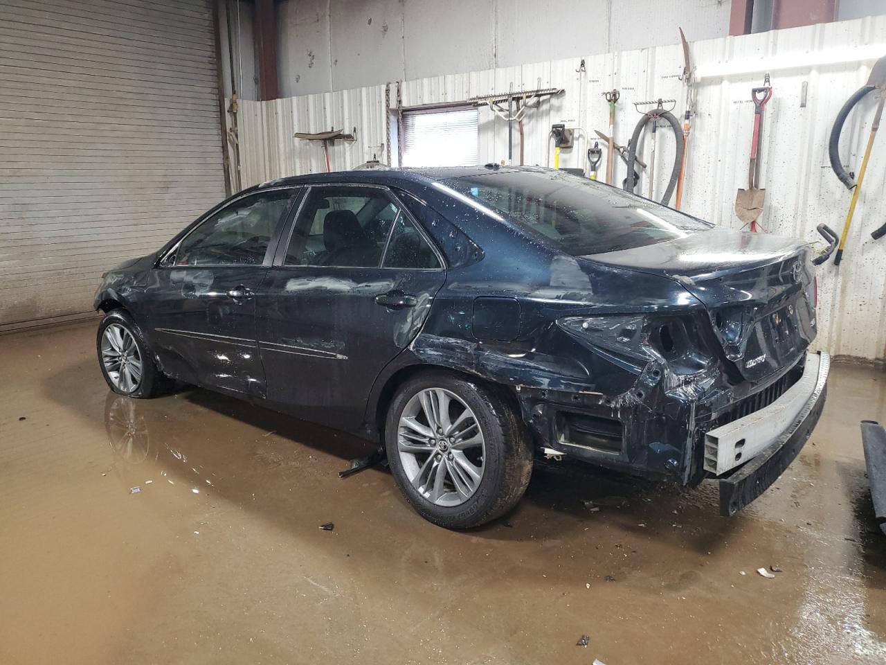 2015 Toyota Camry VIN 4T1BF1FK7FU492058 Copart auction photo, all over damage thumbnail 2