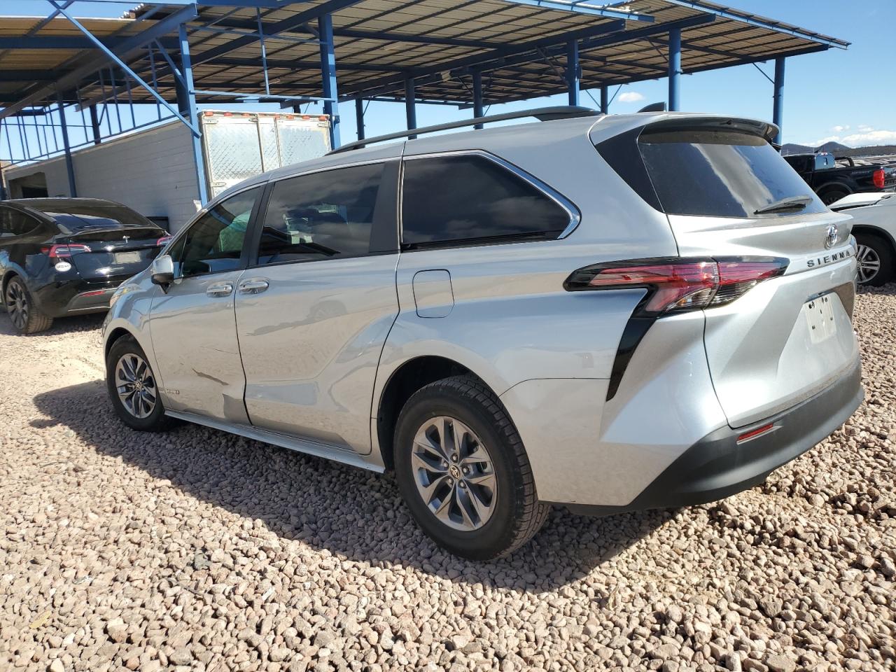 2021 Toyota Sienna VIN 5TDKRKEC4MS064042 Copart auction photo, front end / side damage thumbnail 2