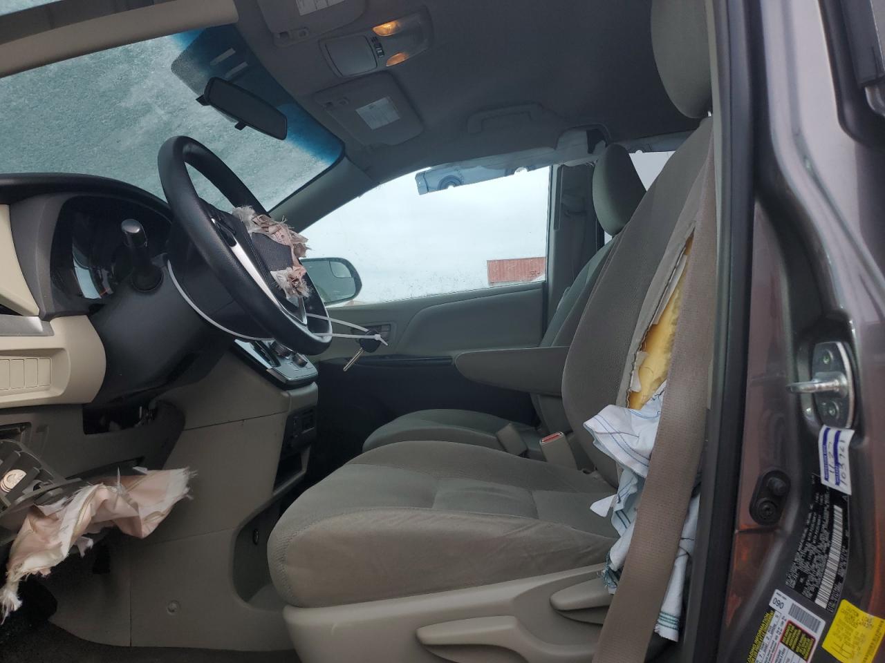 2016 Toyota Sienna VIN 5TDZK3DCXGS690788 Copart auction photo, front end damage thumbnail 7
