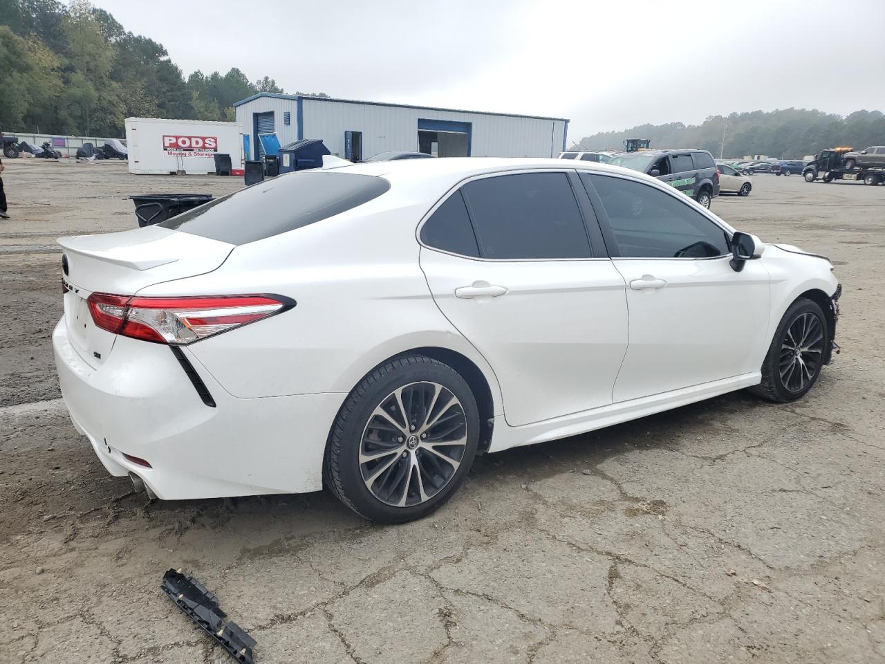2020 Toyota Camry VIN 4T1G11AK6LU331269 Copart auction photo, front end damage thumbnail 3