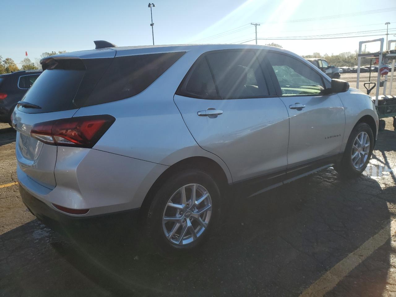 2022 Chevrolet Equinox VIN 3GNAXHEV8NS168642 Copart auction photo, side damage thumbnail 3