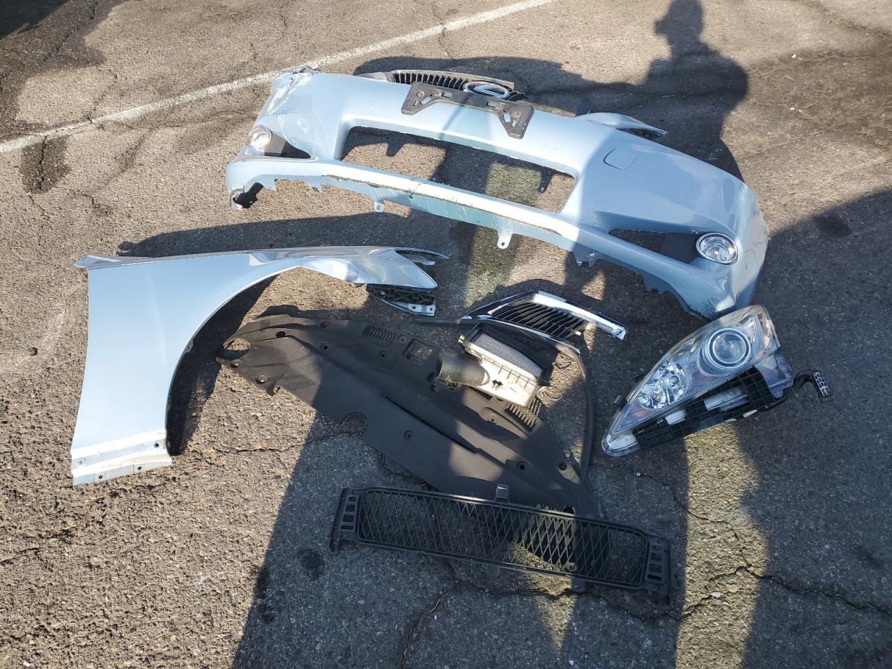 2010 Lexus IS VIN JTHFF2C23A2513636 Copart auction photo, front end / minor dent/scratches damage thumbnail 12