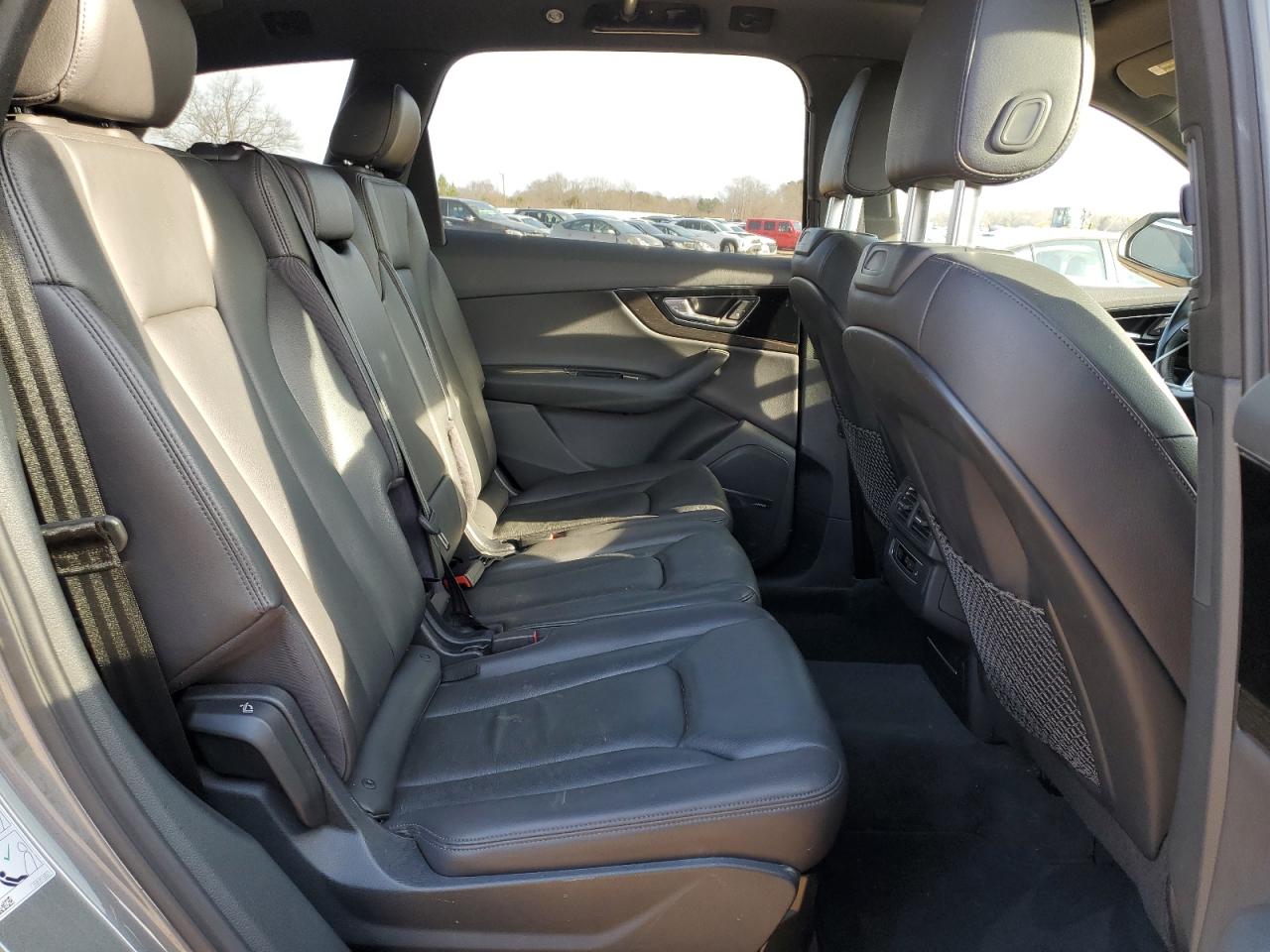 2017 Audi Q7 VIN WA1LAAF73HD021671 Copart auction photo, minor dent/scratches damage thumbnail 11