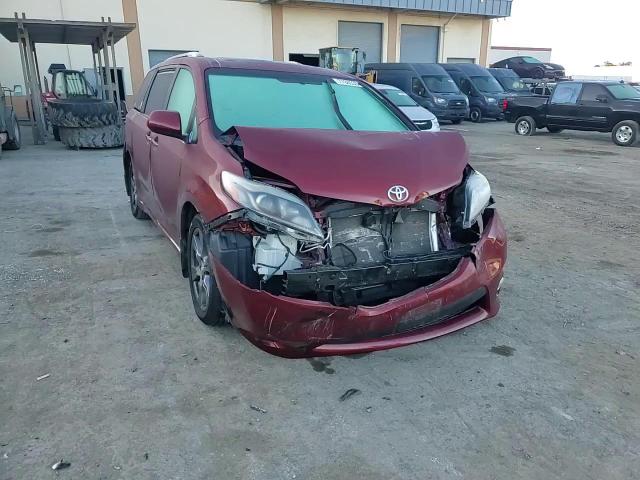 2017 Toyota Sienna VIN 5TDXZ3DC9HS833637 Copart auction photo, front end damage thumbnail 11