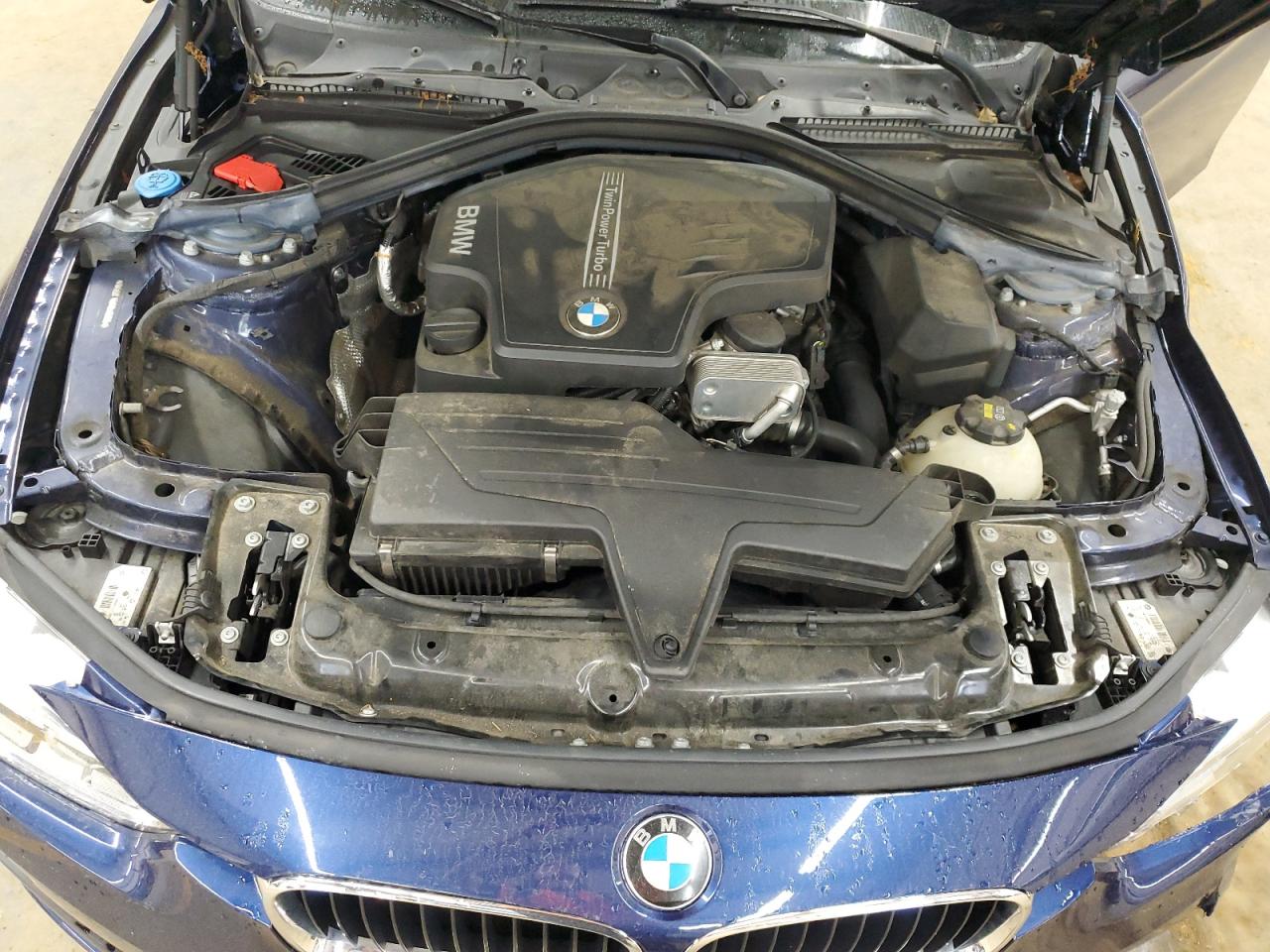 2018 BMW 3er VIN WBA8E1G56JNU92885 Copart auction photo, front end / undercarriage damage thumbnail 11