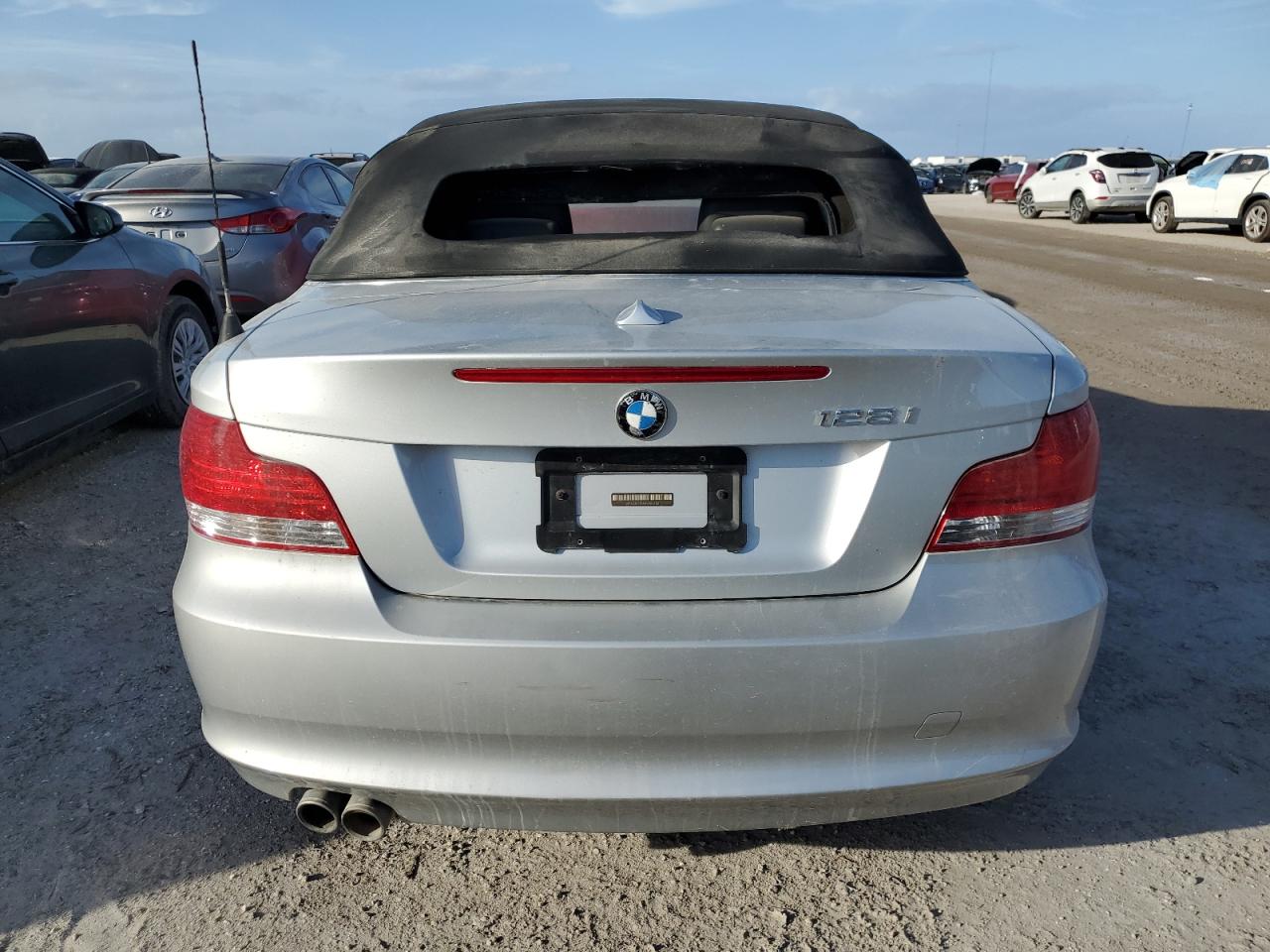 2008 BMW 1er VIN WBAUL73568VE88703 Copart auction photo, water/flood damage thumbnail 6