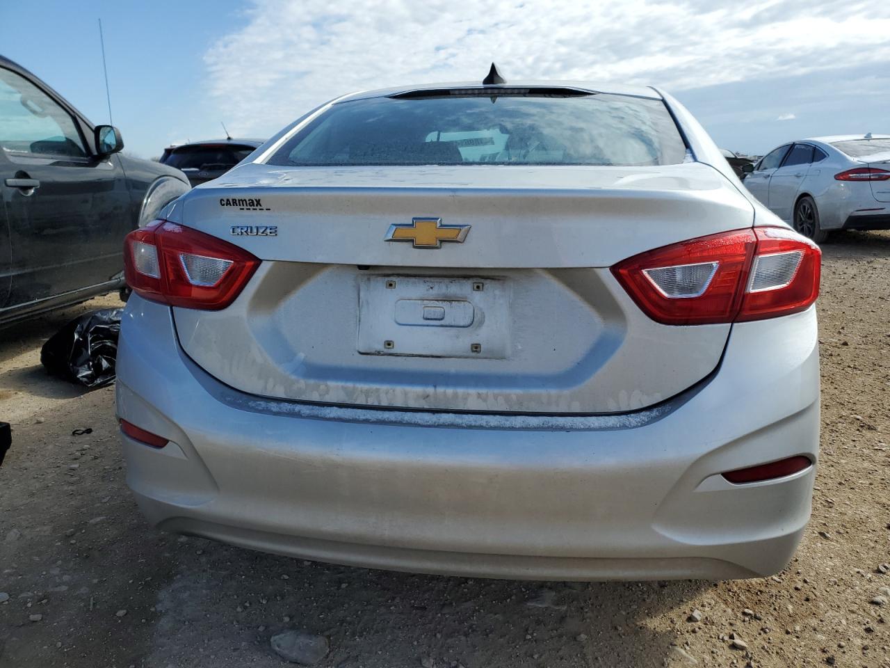2017 Chevrolet Cruze VIN 1G1BC5SM5H7153952 Copart auction photo, front end / side damage thumbnail 6