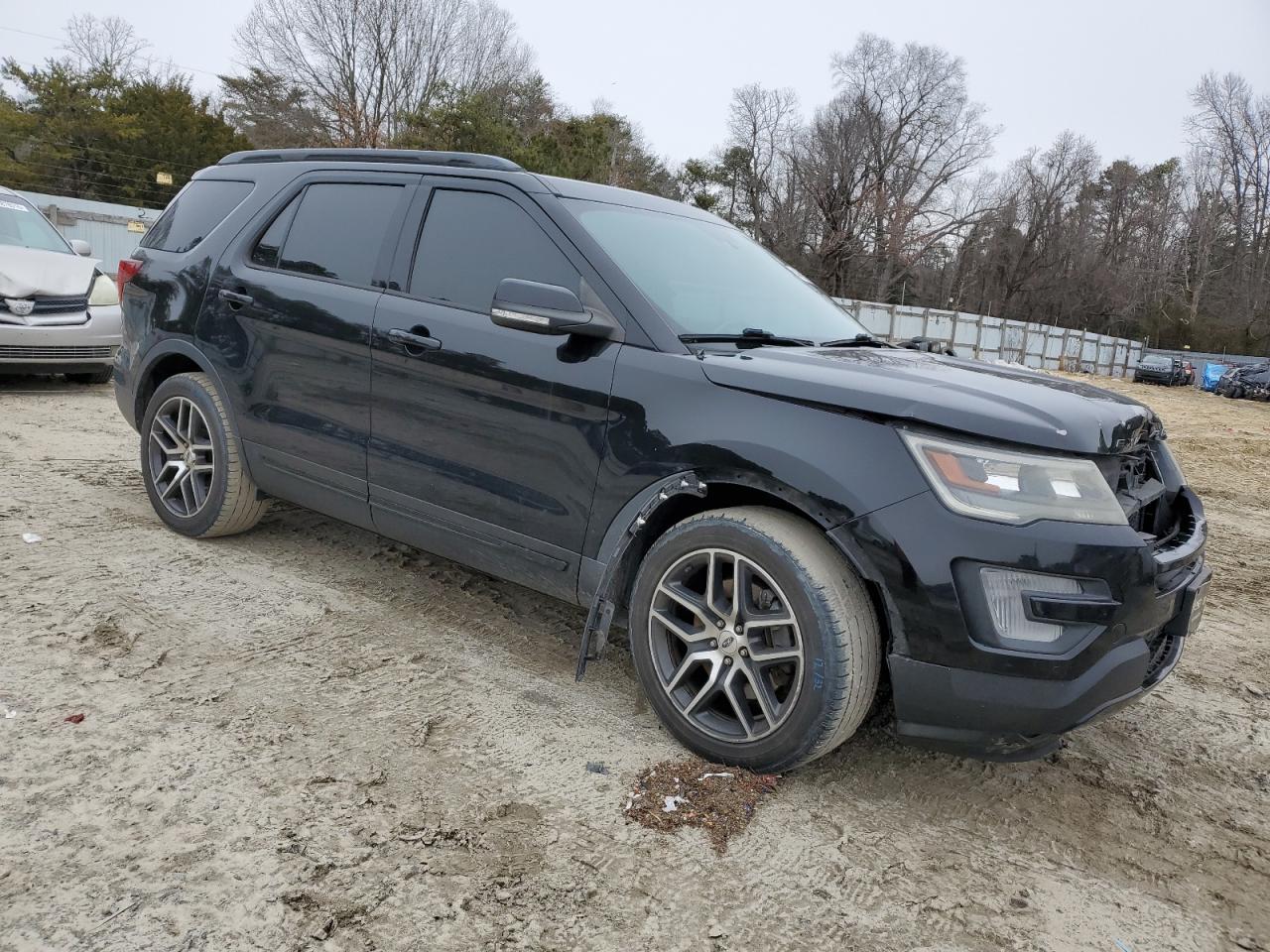 2017 Ford Explorer VIN 1FM5K8GT8HGE09201 Copart auction photo, front end / minor dent/scratches damage thumbnail 4