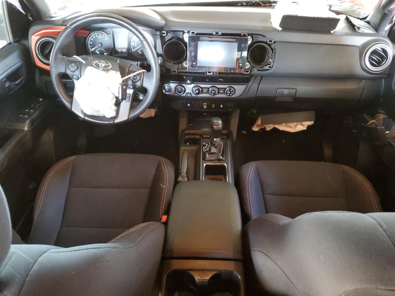 2018 Toyota Tacoma VIN 3TMCZ5AN8JM166503 Copart auction photo, front end / side damage thumbnail 8