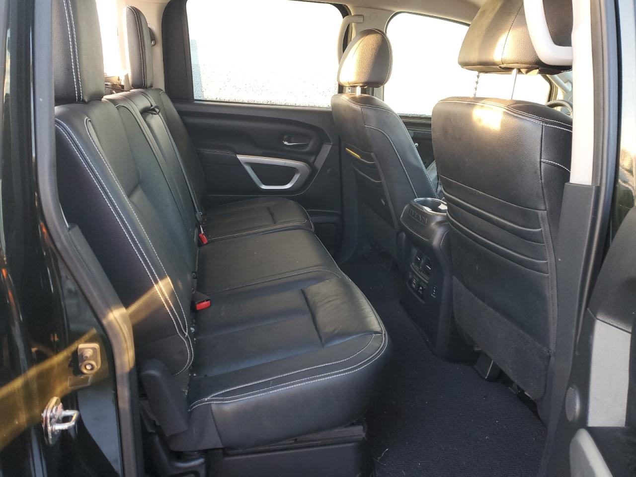 2019 Nissan Titan VIN 1N6AA1E56KN504907 Copart auction photo, front end / minor dent/scratches damage thumbnail 10