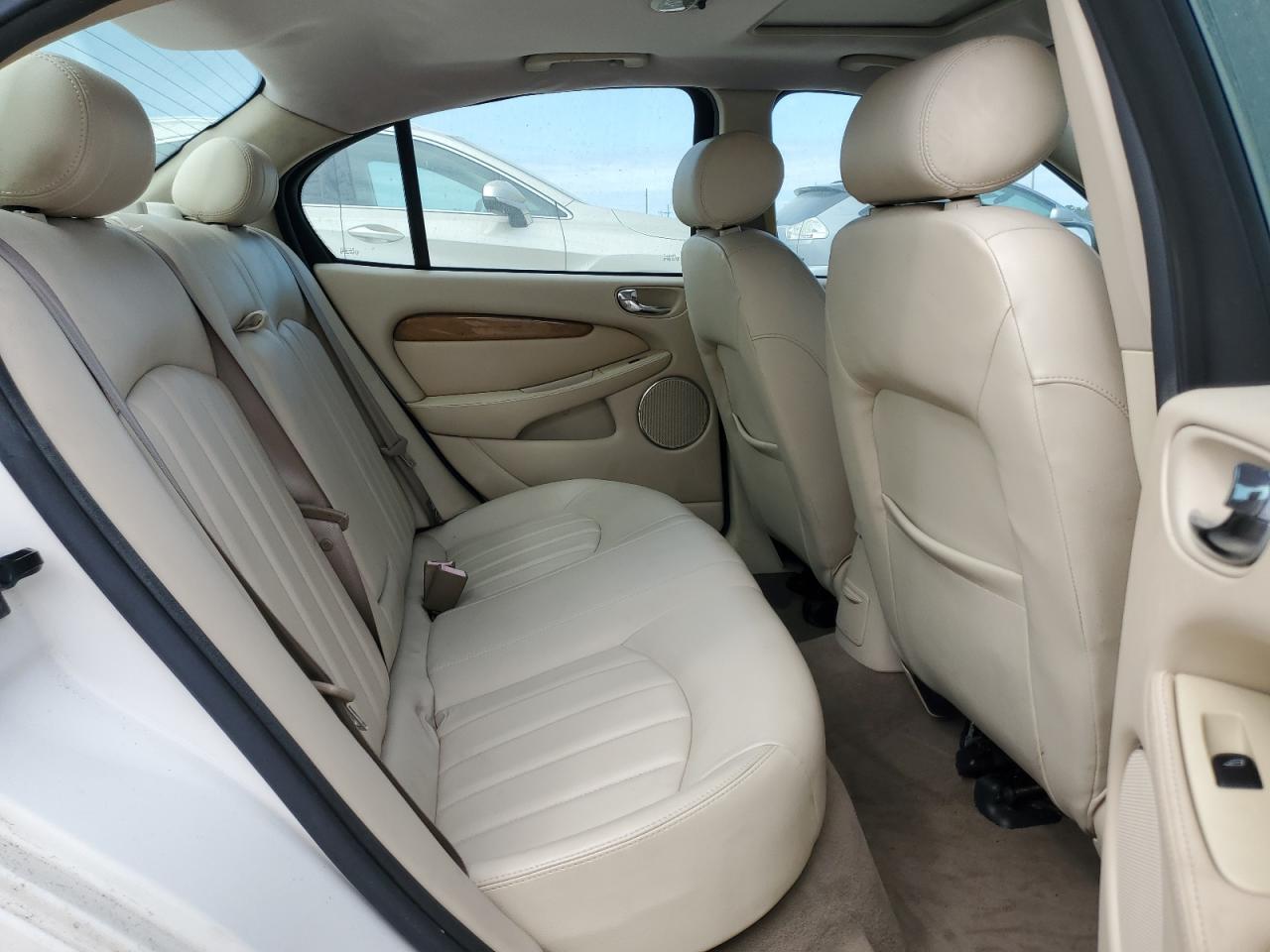 2003 Jaguar X-Type VIN SAJEA51C33WD03434 Copart auction photo, minor dent/scratches damage thumbnail 10