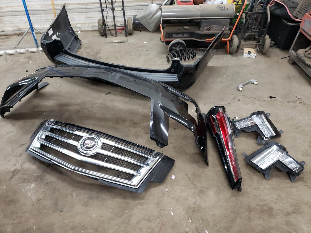 2015 Cadillac Escalade VIN 1GYS4JKJ9FR189352 Copart auction photo, rear end / front end damage thumbnail 15