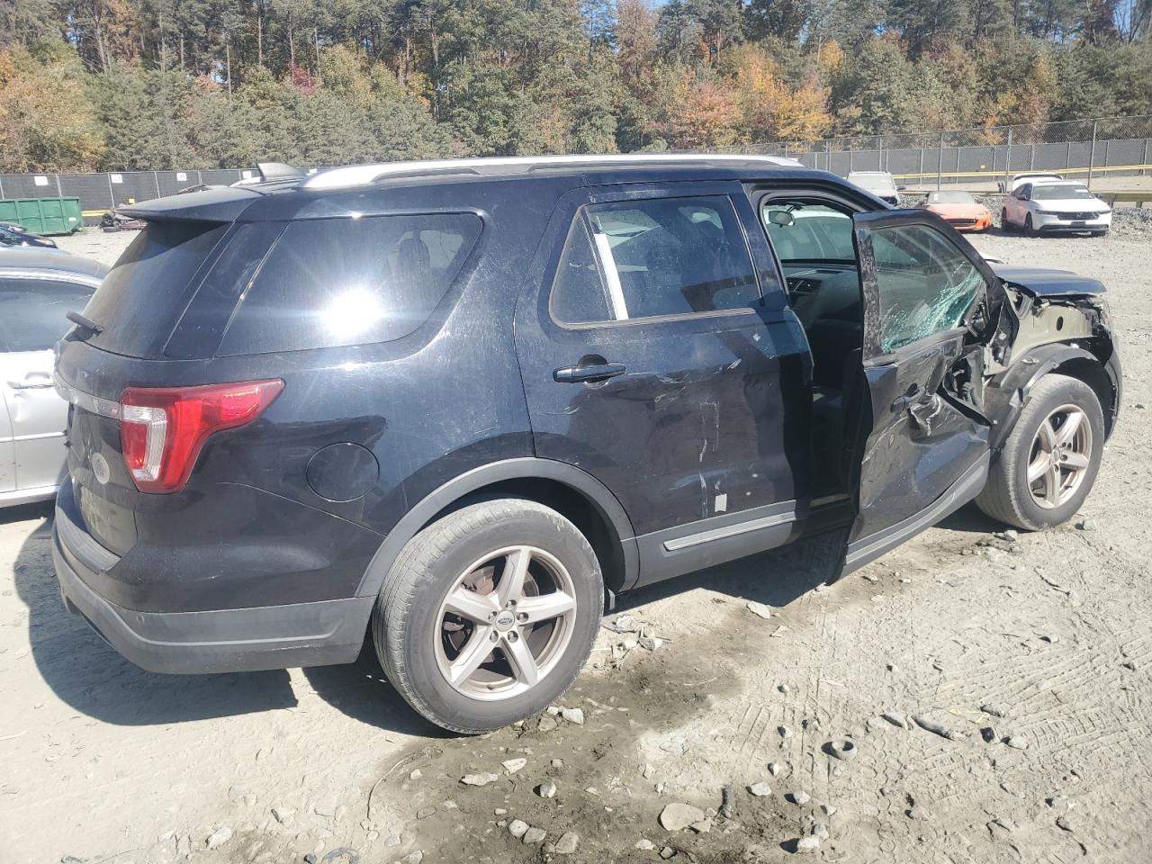 2019 Ford Explorer VIN 1FM5K7D87KGA04786 Copart auction photo, side damage thumbnail 3